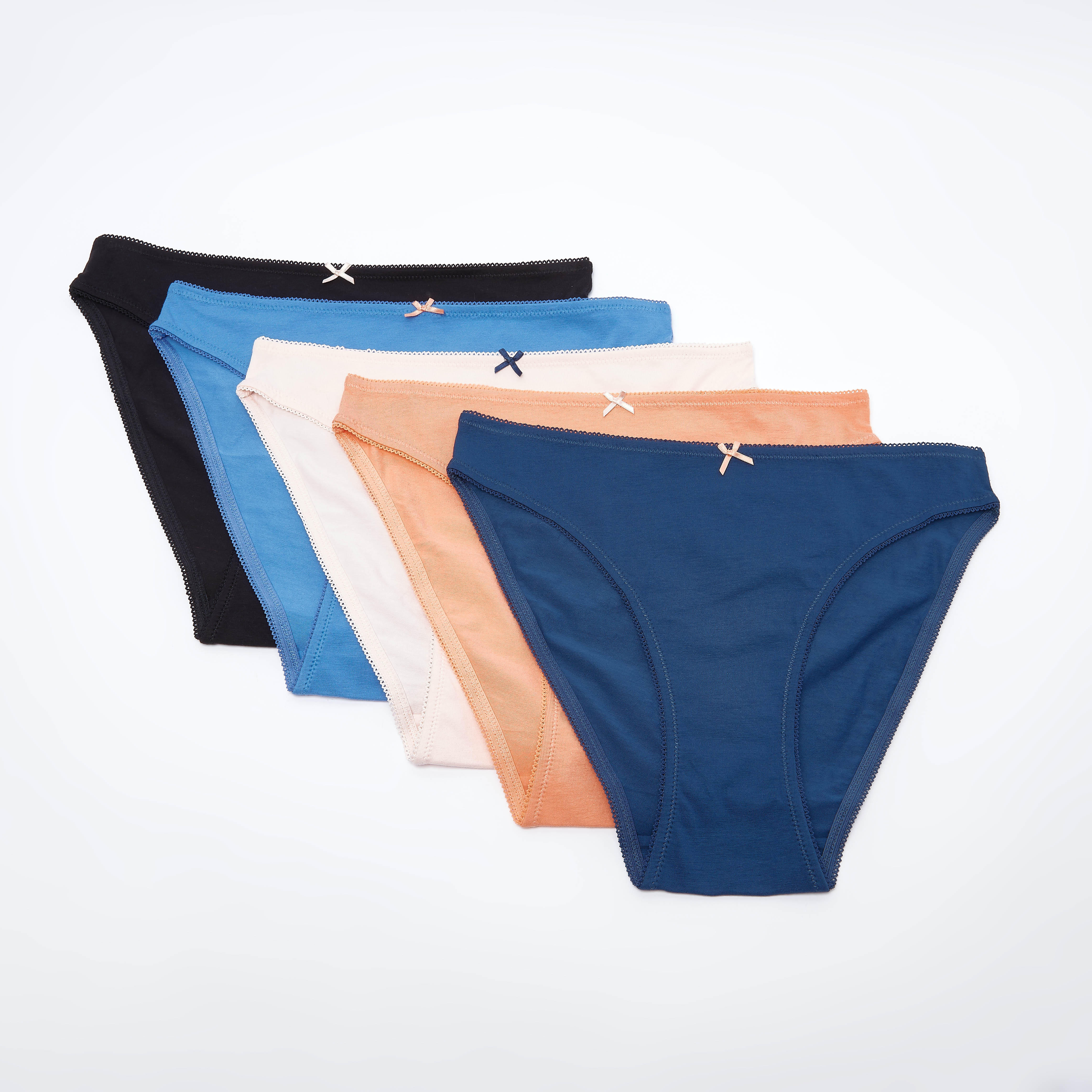 سراويل داخلية هيبستر متنوعة بتفاصيل دانتيل- طقم من 5 قطع-women-clothing-lingerie-panties-image-1