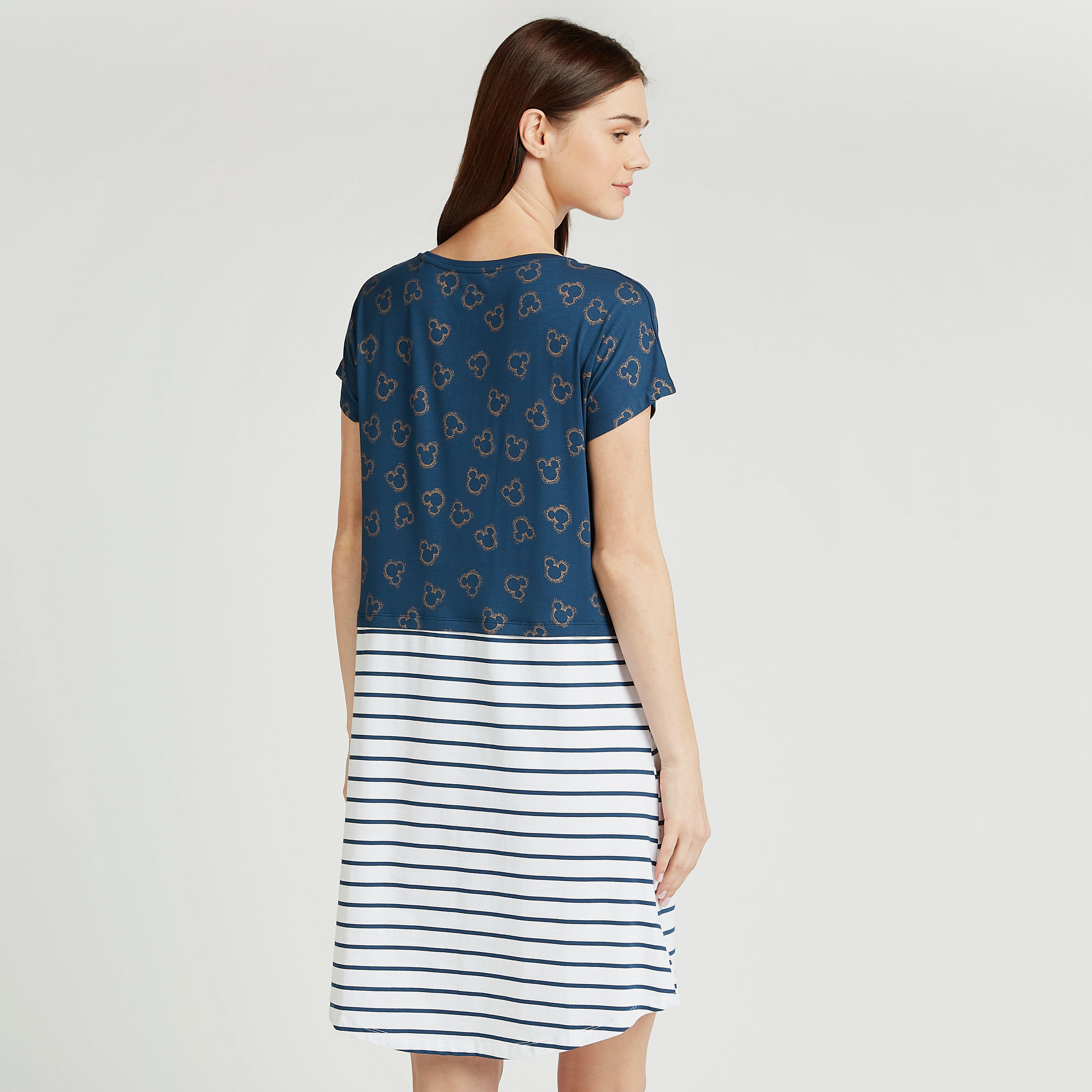 قميص نوم بياقة مستديرة وأكمام قصيرة وطبعات ميكي ماوس-women-clothing-nightwear-nighties-image-4