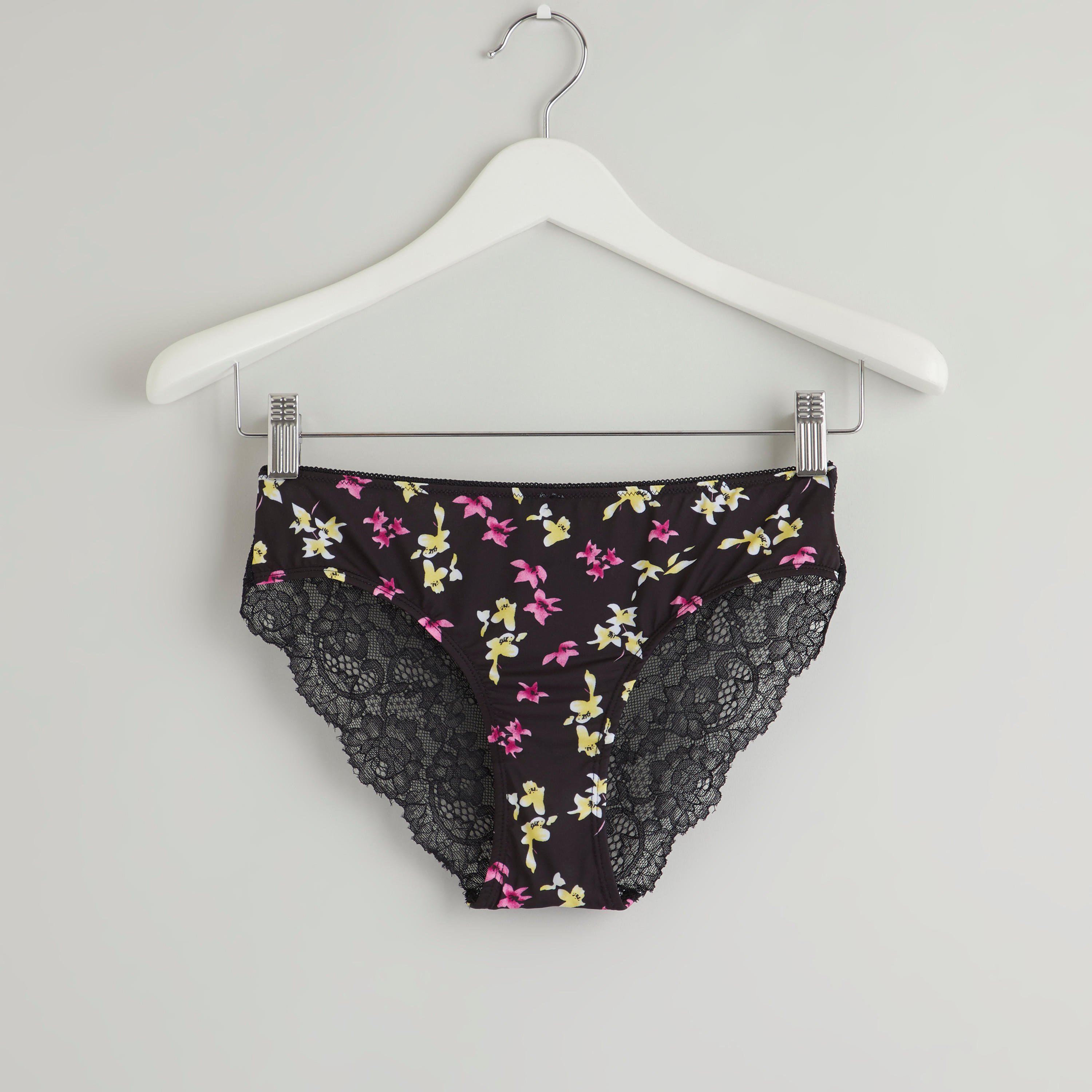سراويل داخلية بخصر مطّاطي وتفاصيل دانتيل وطبعات-women-clothing-lingerie-panties-image-1