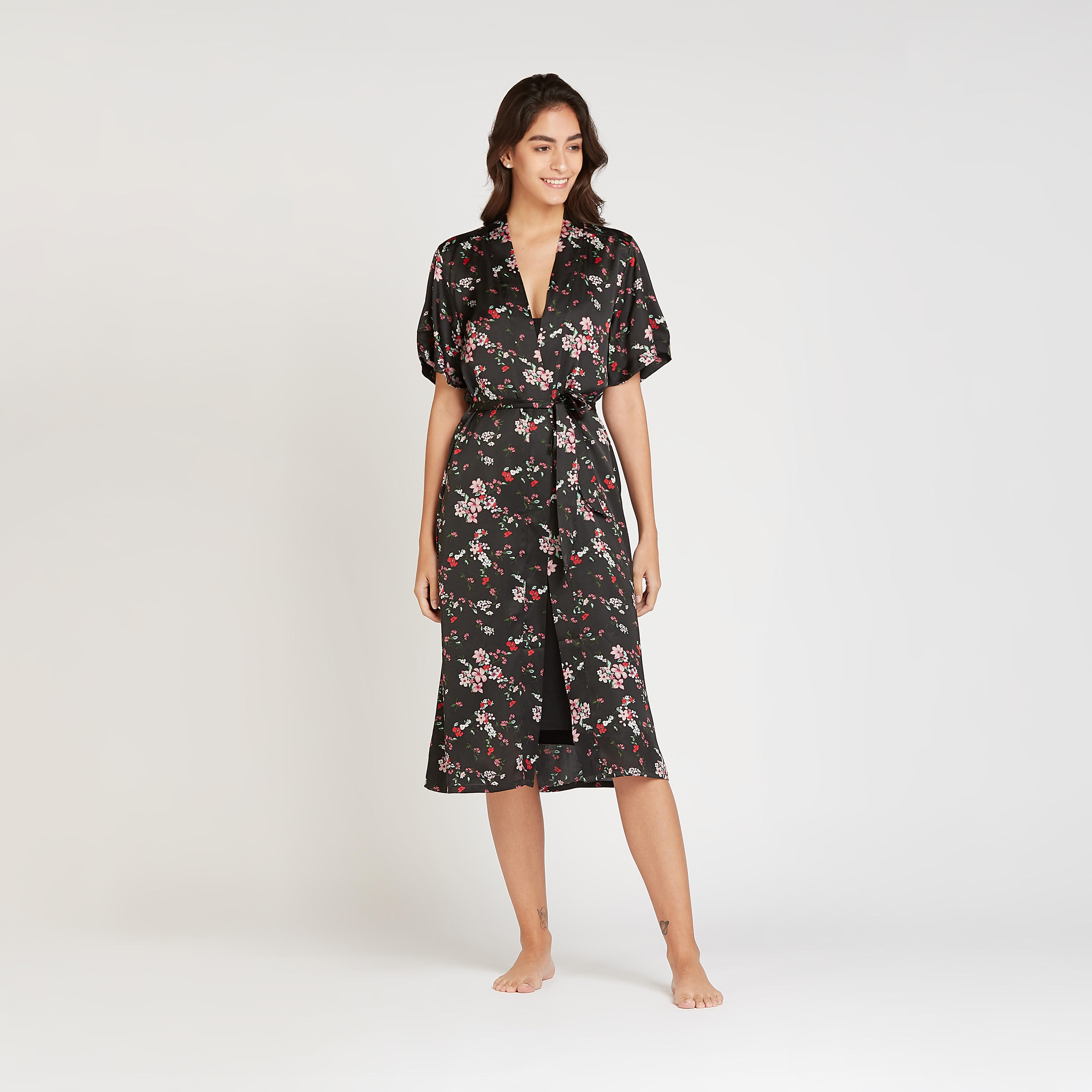 روب بأكمام قصيرة ورباط وطبعات أزهار-women-clothing-nightwear-robes-image-1