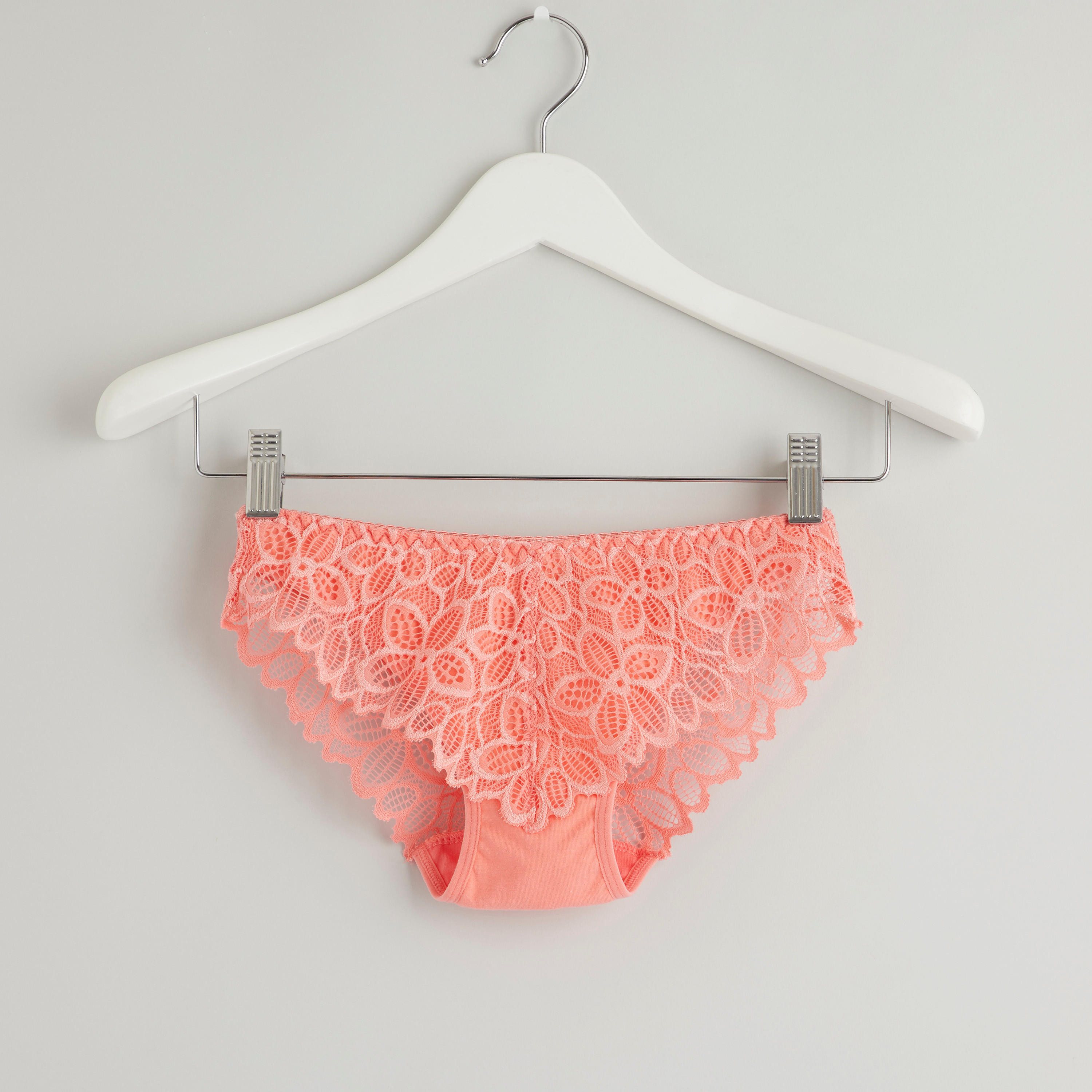 سروال بيكيني بخصر مطّاطي وتفاصيل دانتيل-women-clothing-lingerie-panties-image-1