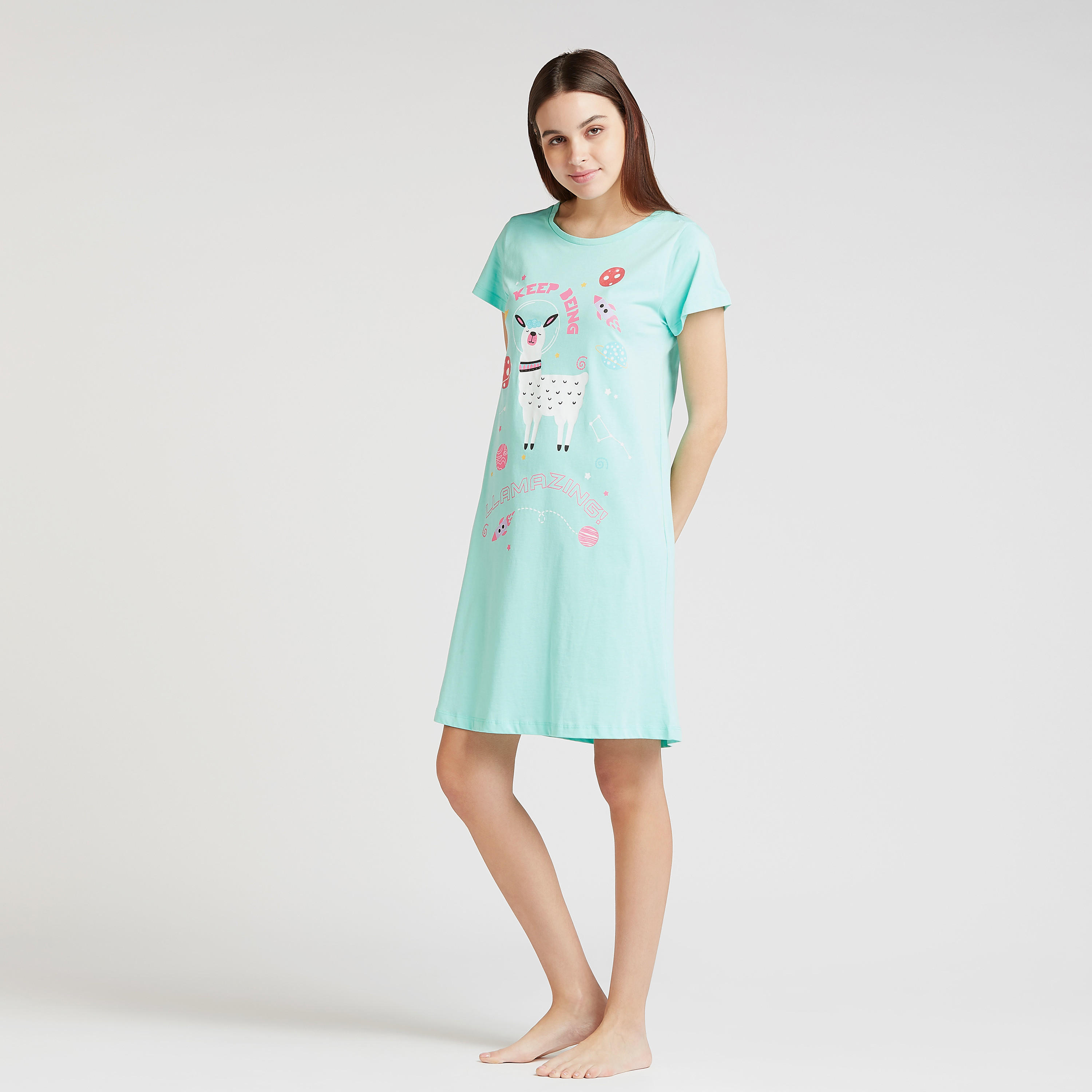 فستان نوم بياقة مستديرة وأكمام قصيرة وطبعات - طقم من قطعتين-women-clothing-nightwear-nighties-image-2