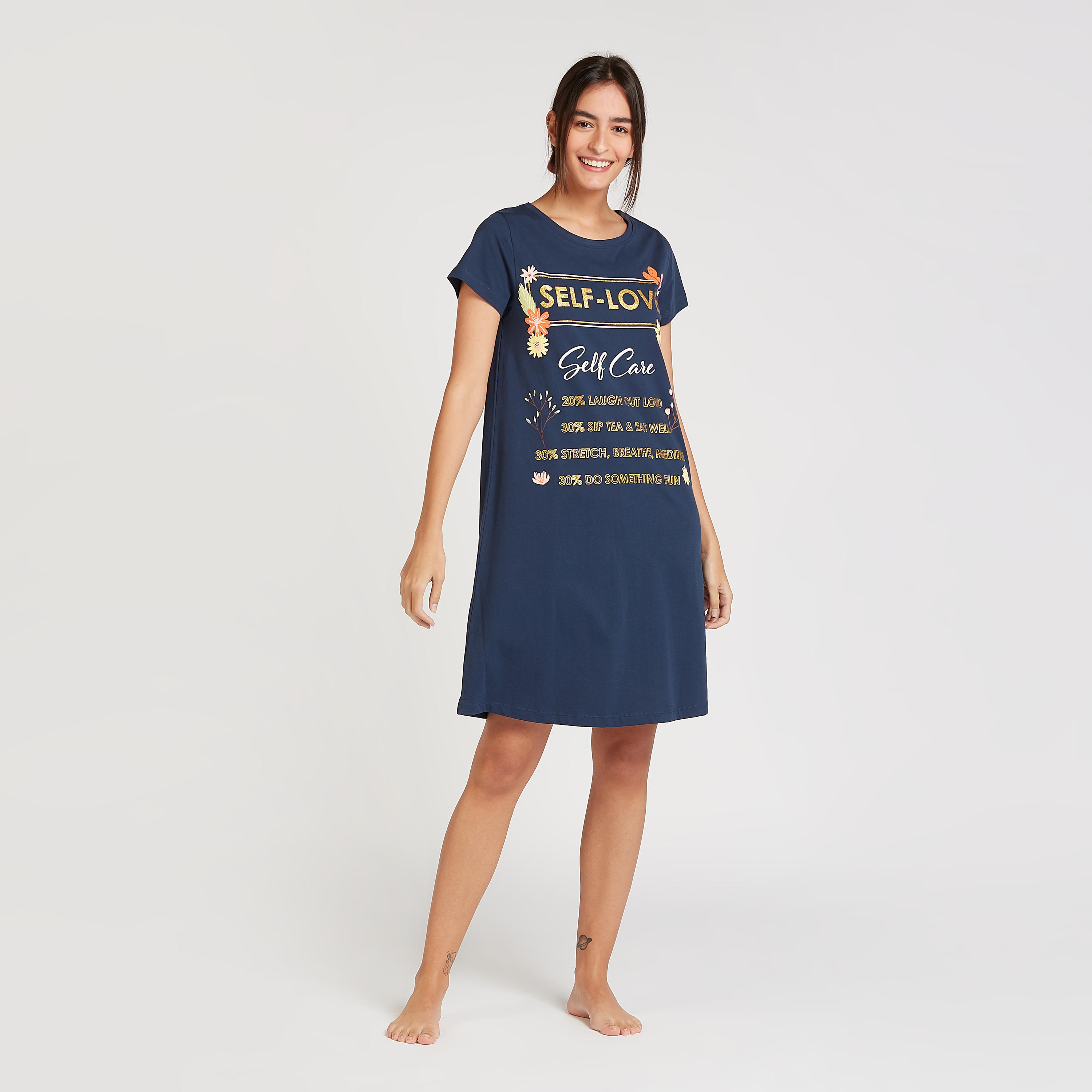 فستان نوم بياقة مستديرة وأكمام قصيرة وطبعات - طقم من قطعتين-women-clothing-nightwear-nighties-image-3
