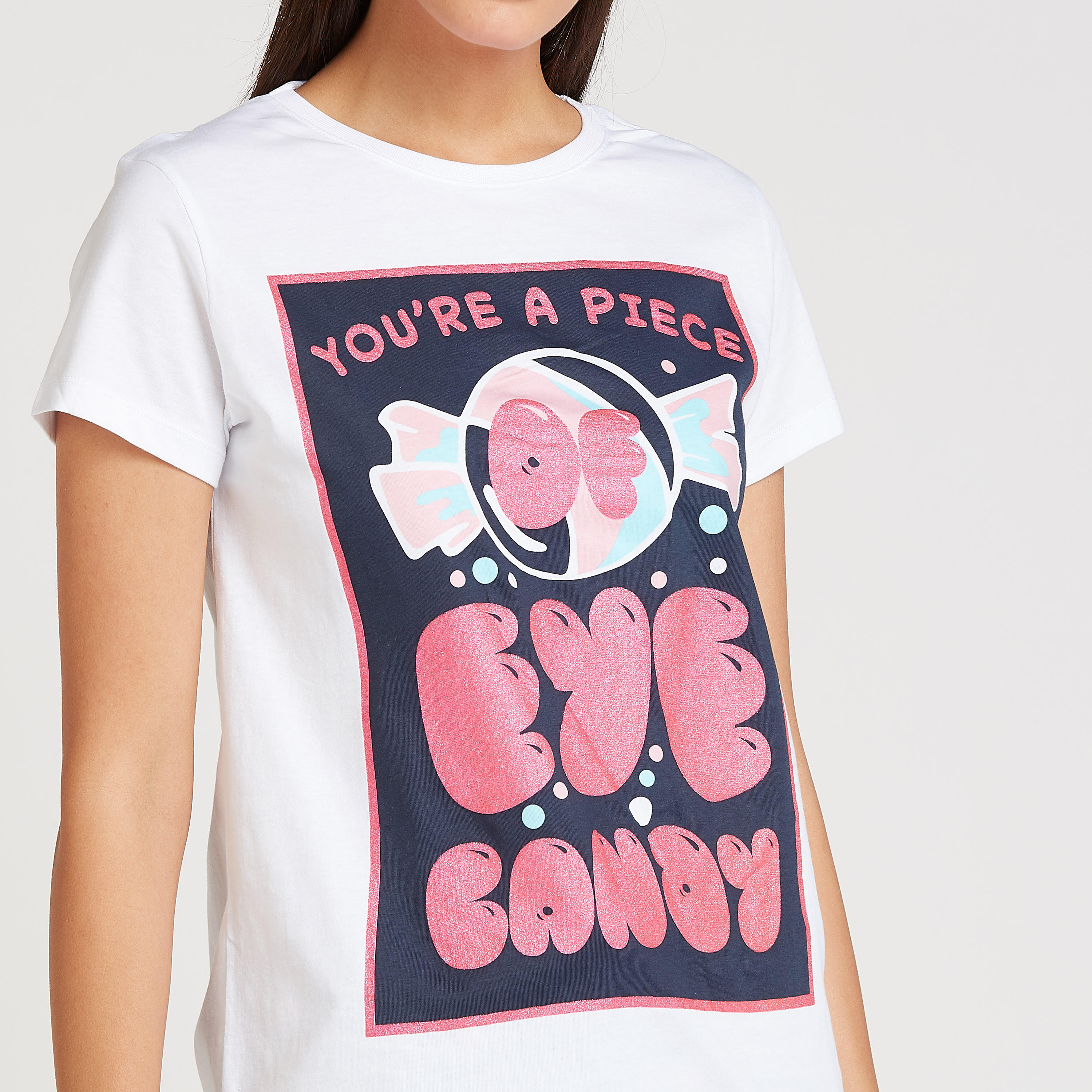 طقم بنطلون بيجاما وتيشيرت بياقة ضيّقة وطبعات-women-clothing-nightwear-pyjamas-longsets-image-4