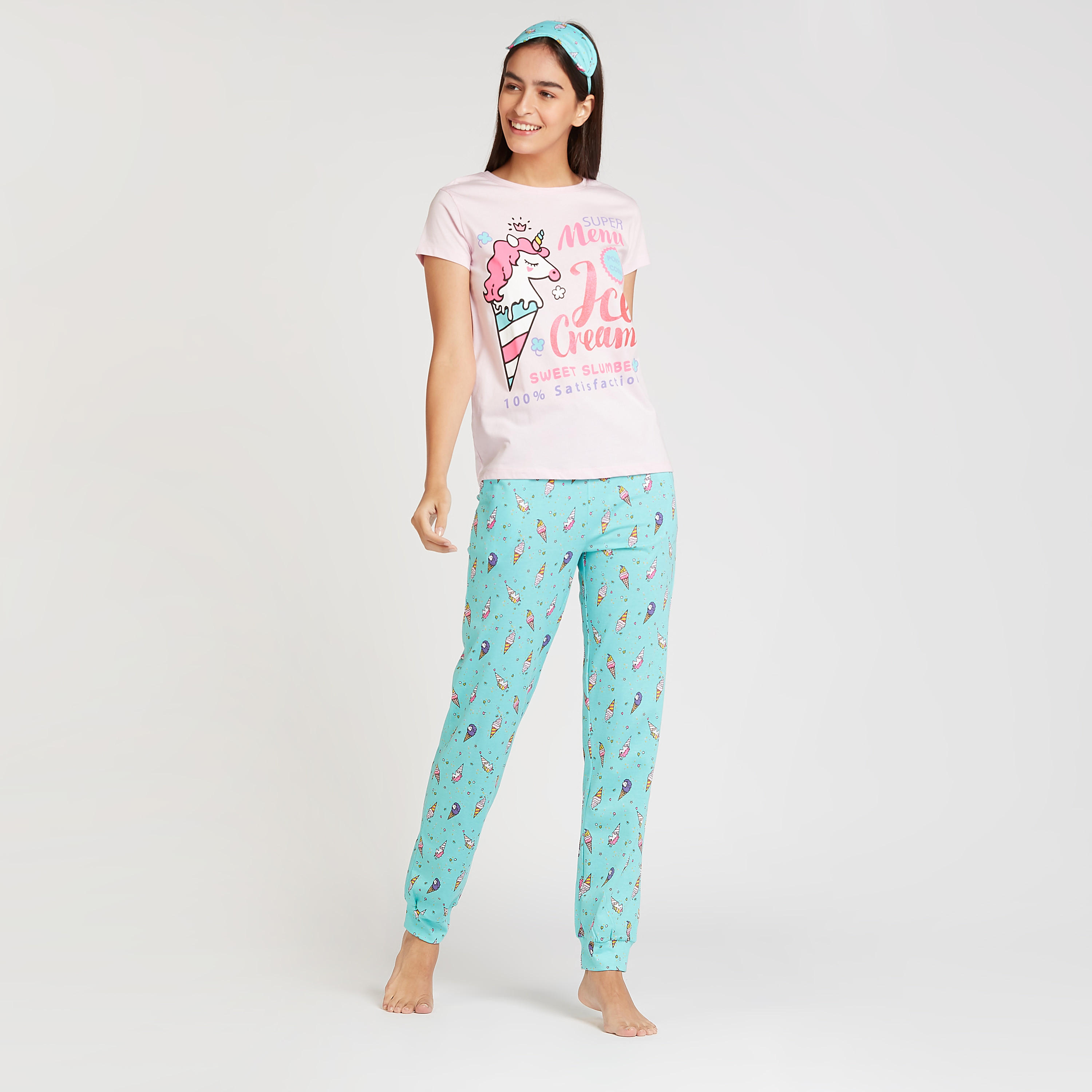 طقم بنطلون بيجاما وتيشيرت بياقة ضيّقة وطبعات-women-clothing-nightwear-pyjamas-longsets-image-2