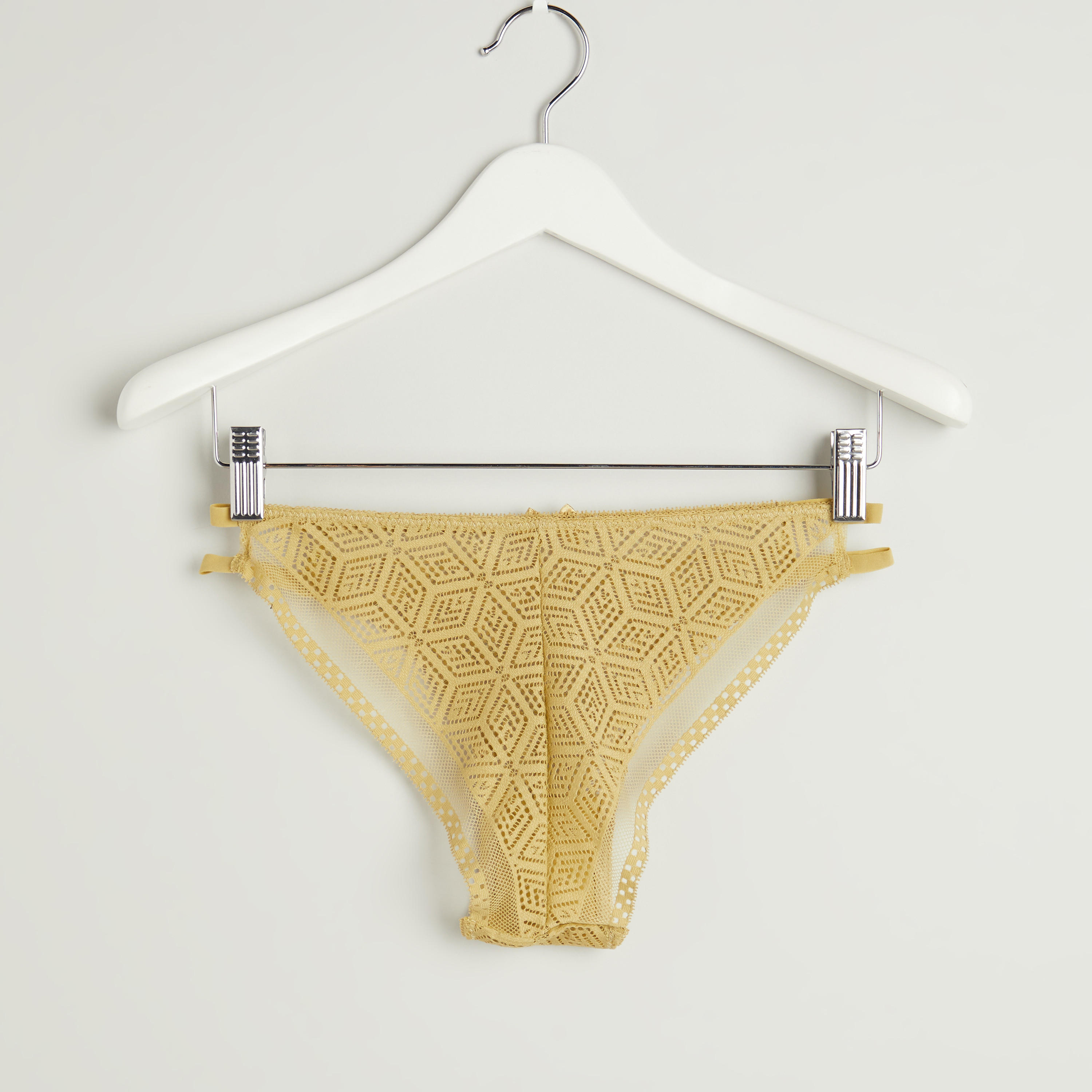 صدريّة مبطّنة بتقليمات دانتيل مع ملابس داخلية - طقم من قطعتين-women-clothing-lingerie-lingeriesets-image-5