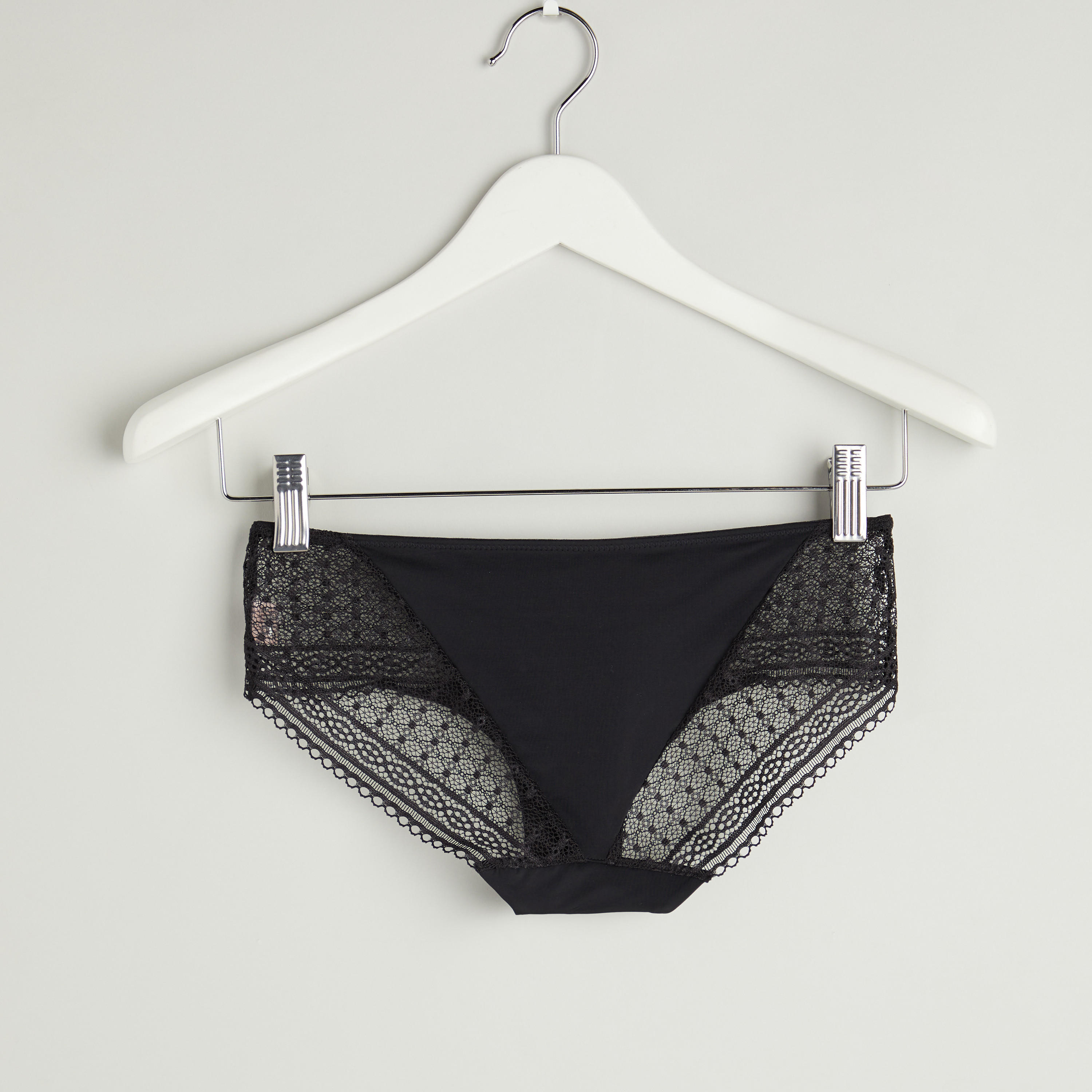 صدريّة دانتيل مبطّنة مع ملابس داخليّة- طقم من قطعتين-women-clothing-lingerie-lingeriesets-image-5