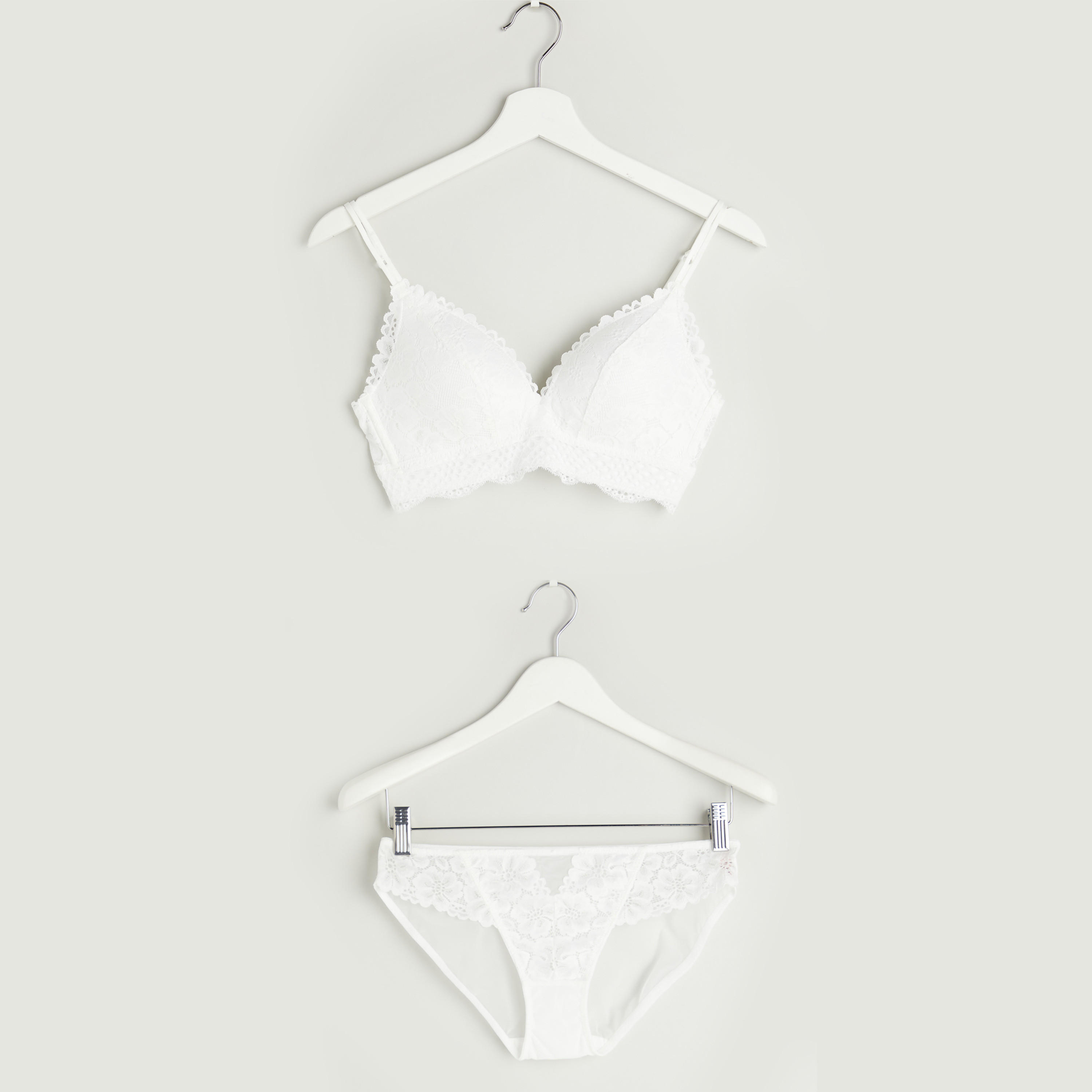 طقم سراويل داخلية وصدريّة دانتيل مبطّنة-women-clothing-lingerie-lingeriesets-image-1