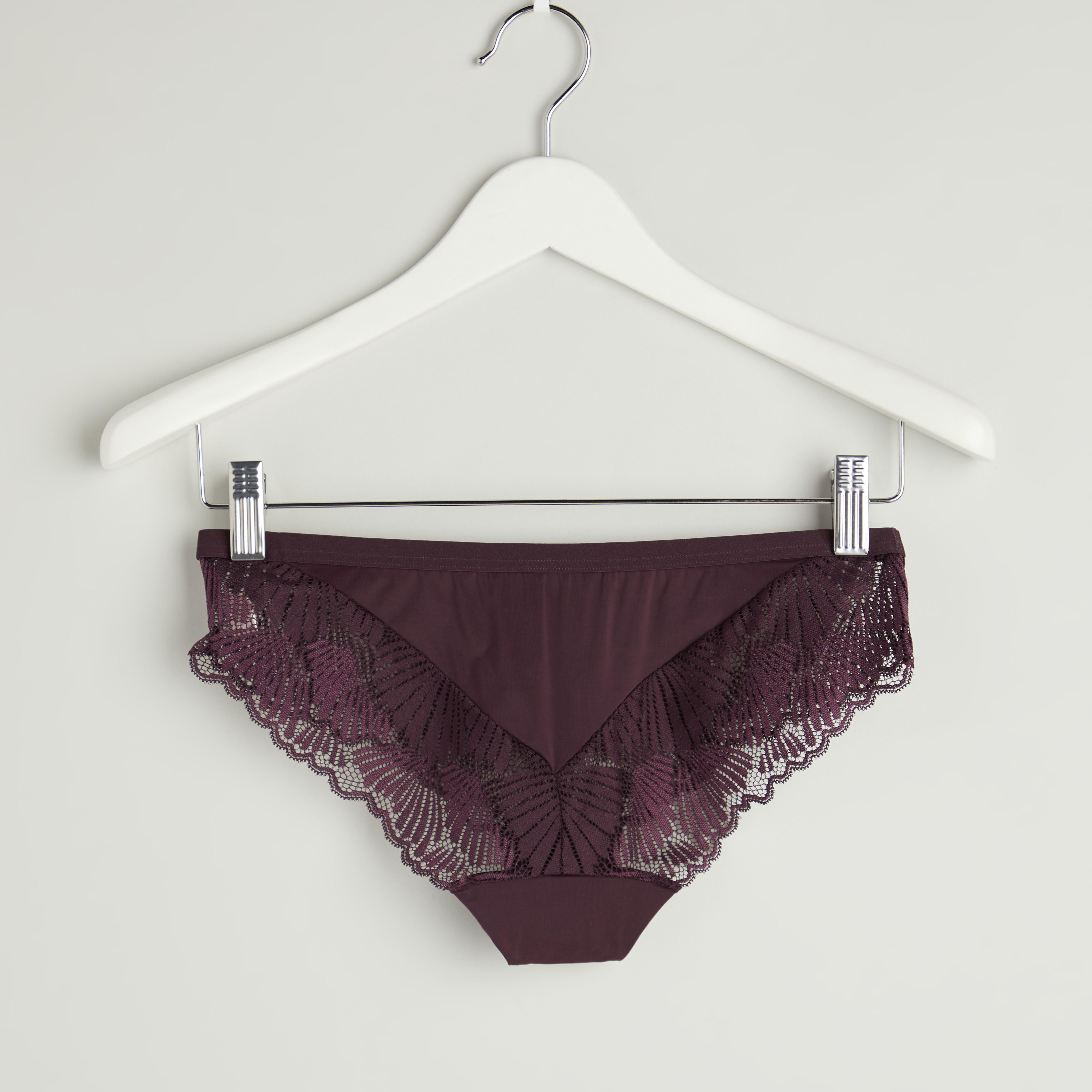 صدريّة مبطّنة بتقليمات دانتيل مع ملابس داخلية - طقم من قطعتين-women-clothing-lingerie-lingeriesets-image-5