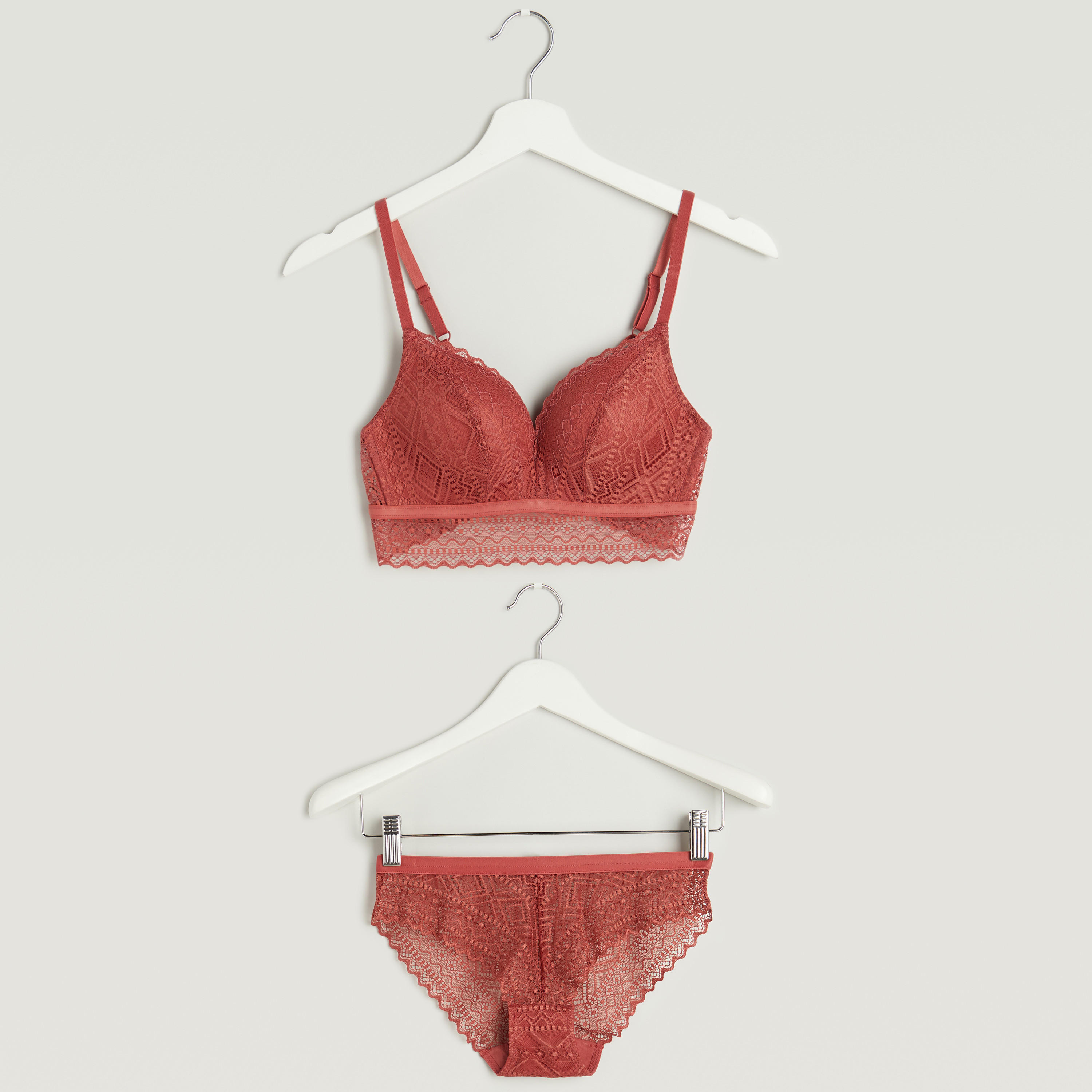 طقم ملابس داخلية وصدريّة بلانج دانتيل مبطّنة-women-clothing-lingerie-lingeriesets-image-1