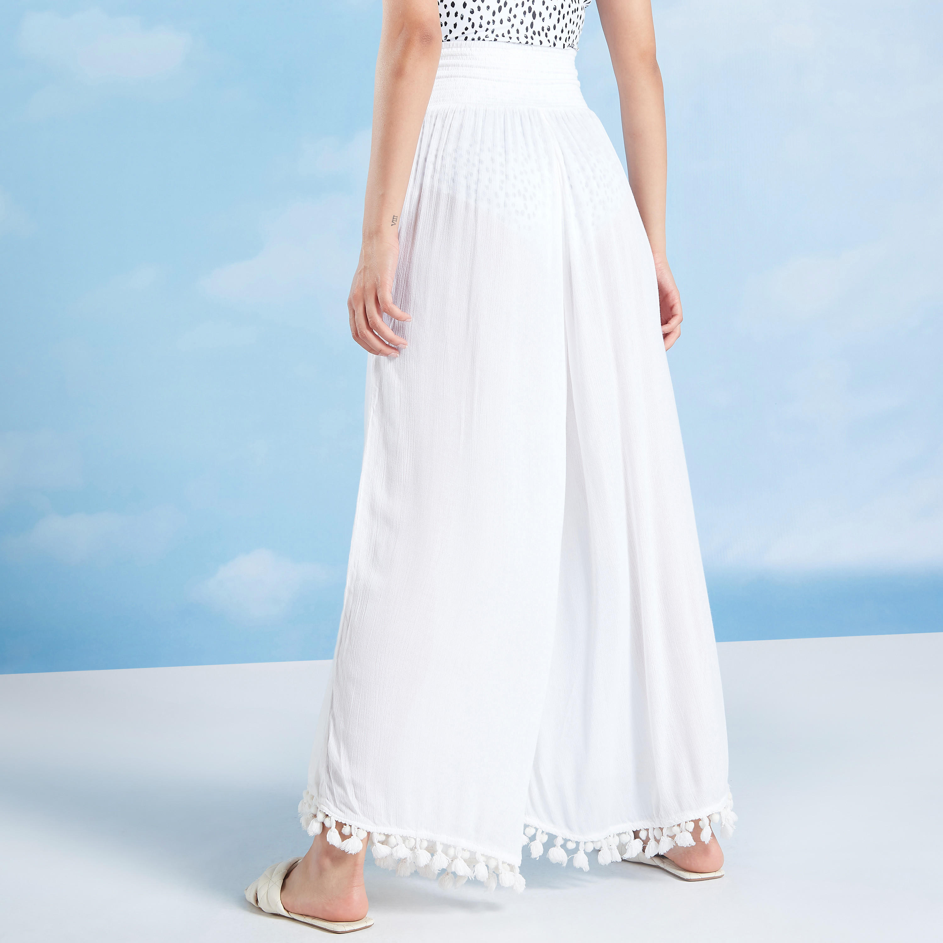 بنطلون بالازو كشكش بخصر مطّاطي واسع بشرابات-women-clothing-swimandbeach-beachwear-image-4