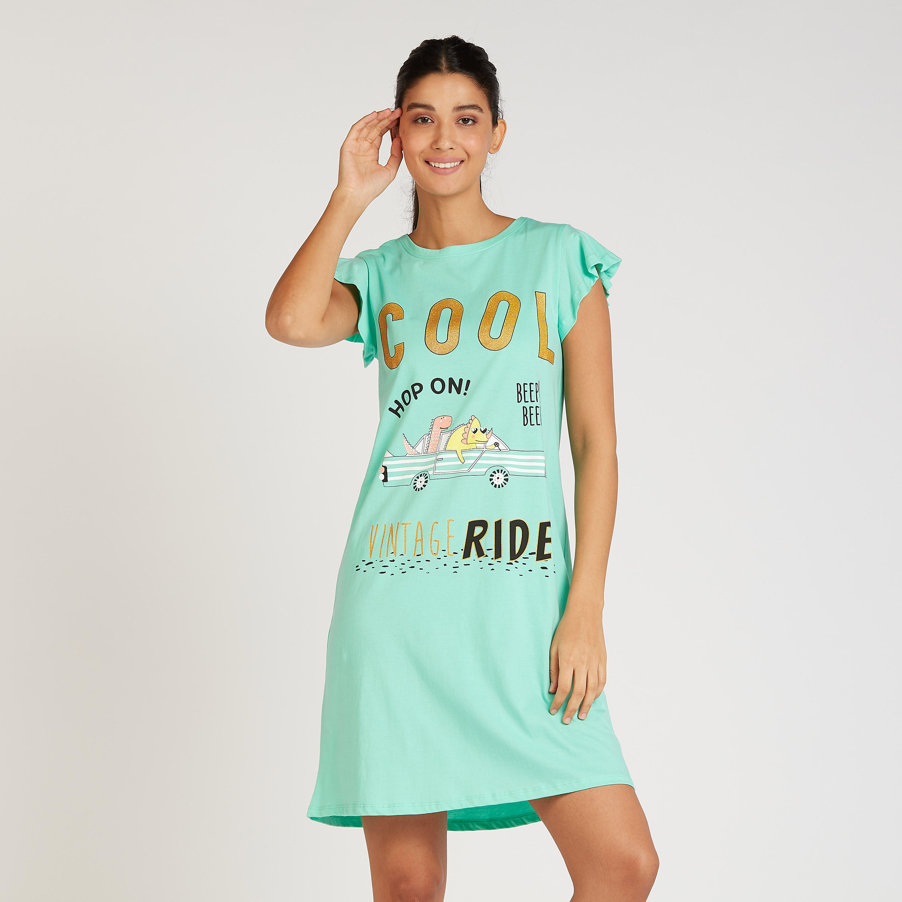 فستان نوم بياقة ضيّقة وأكمام كاب بطبعات- طقم من قطعتين-women-clothing-nightwear-nighties-image-2