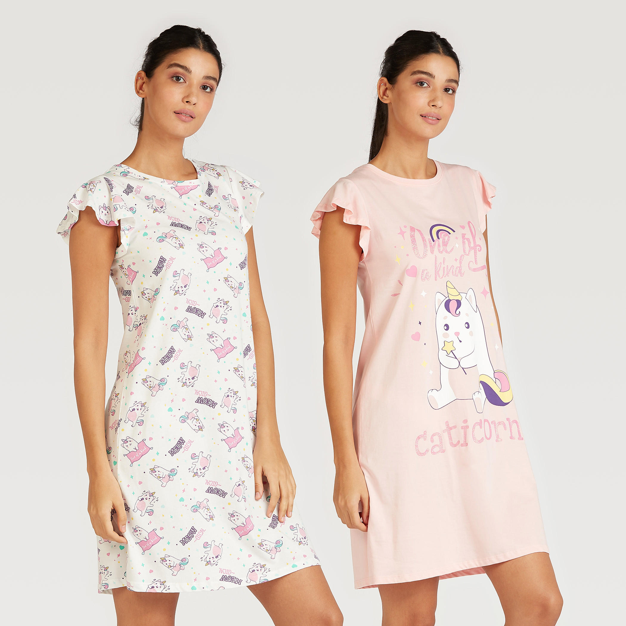 فستان نوم بياقة ضيّقة وأكمام كاب بطبعات- طقم من قطعتين-women-clothing-nightwear-nighties-image-1