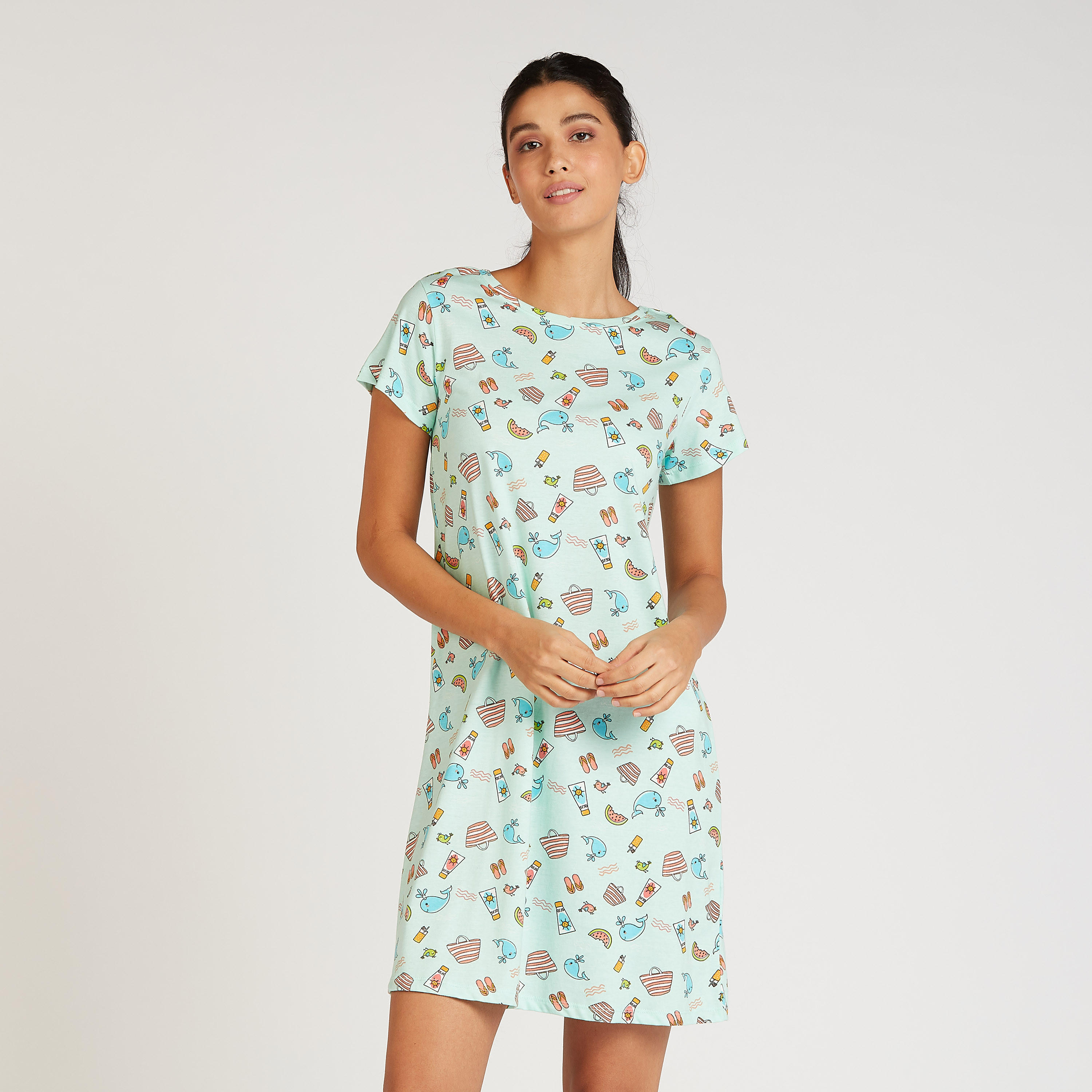 فستان نوم بياقة ضيّقة وأكمام قصيرة بطبعات- طقم من قطعتين-women-clothing-nightwear-nighties-image-2