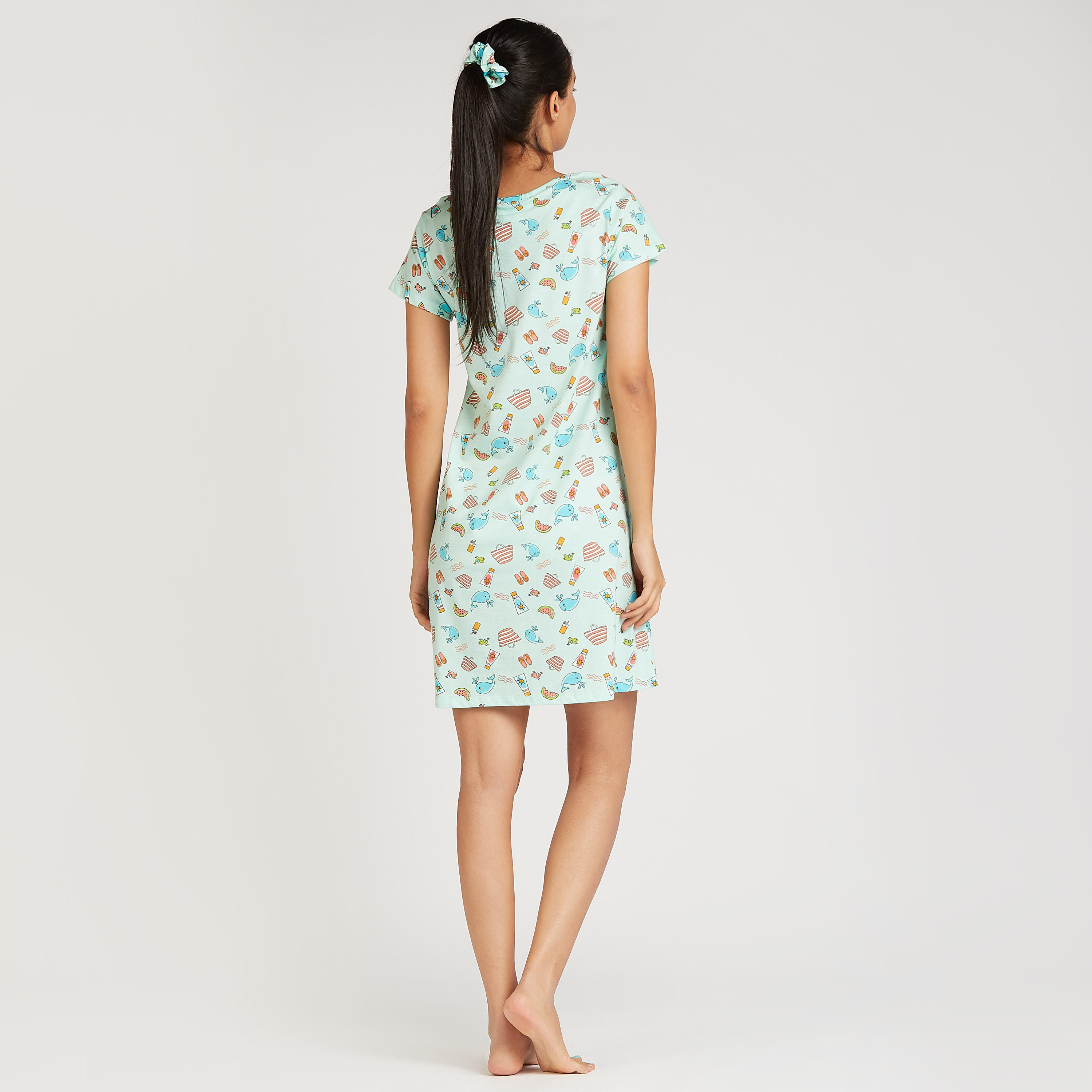 فستان نوم بياقة ضيّقة وأكمام قصيرة بطبعات- طقم من قطعتين-women-clothing-nightwear-nighties-image-4