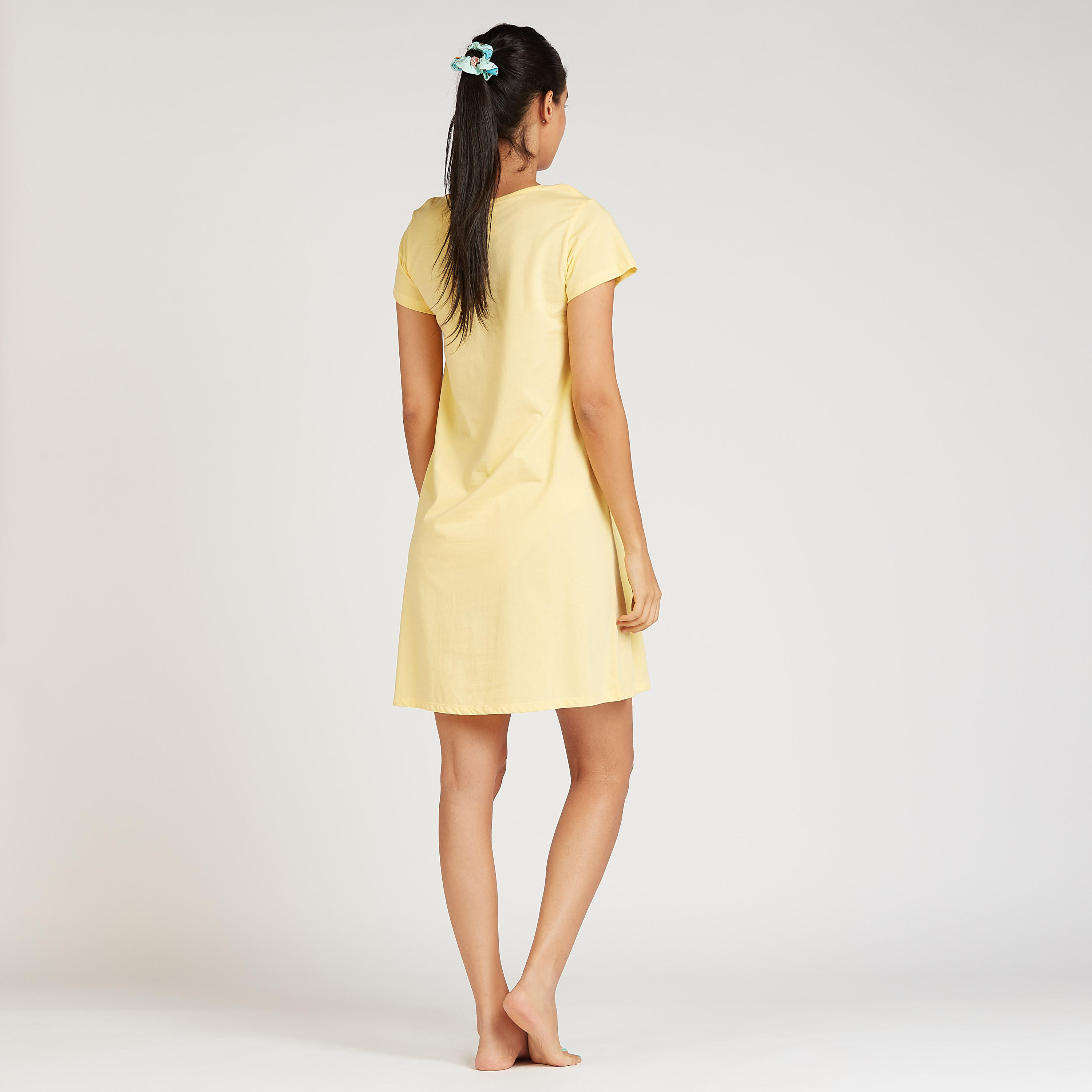 فستان نوم بياقة ضيّقة وأكمام قصيرة بطبعات- طقم من قطعتين-women-clothing-nightwear-nighties-image-5