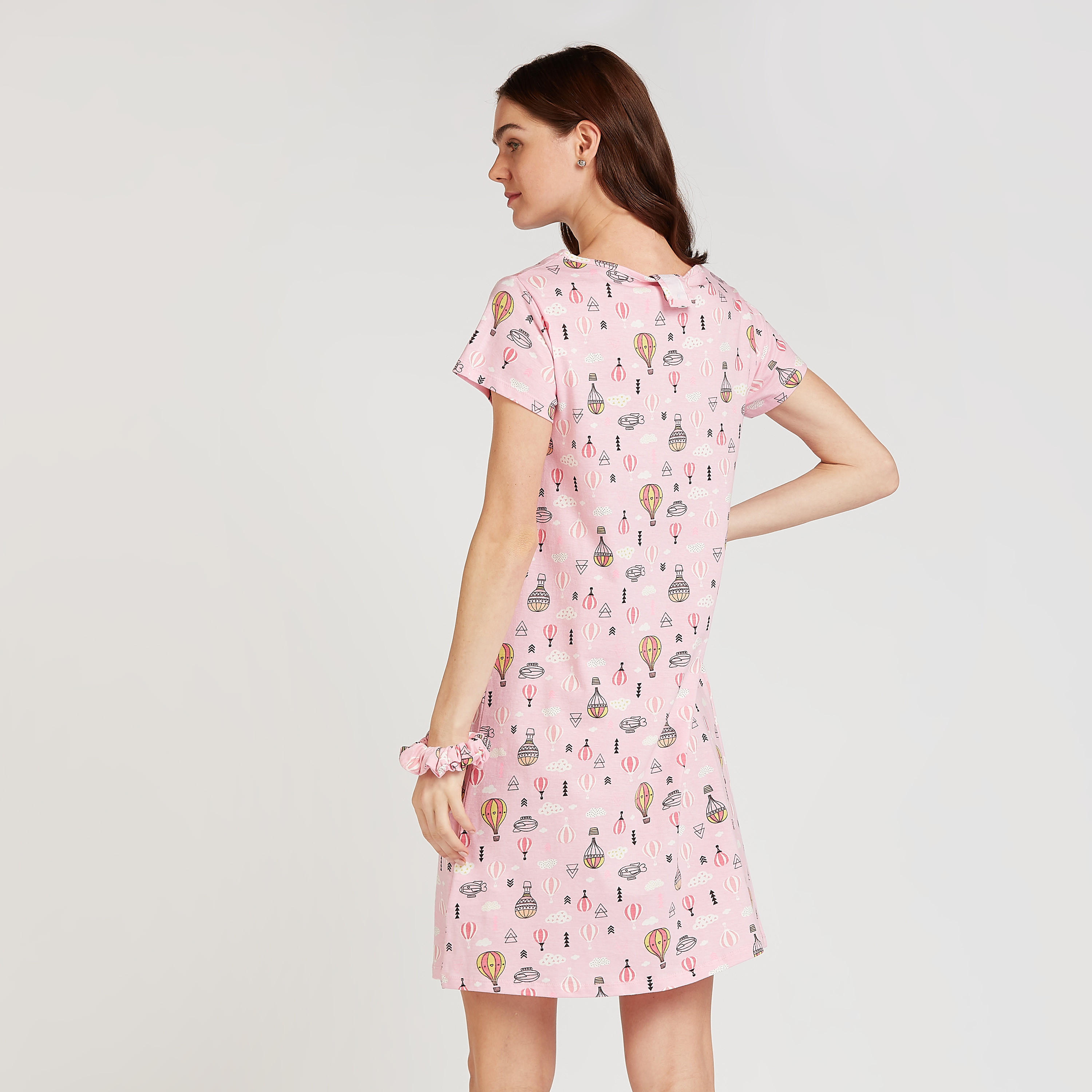 فستان نوم بياقة مستديرة وأكمام قصيرة وطبعات - طقم من قطعتين-women-clothing-nightwear-nighties-image-7