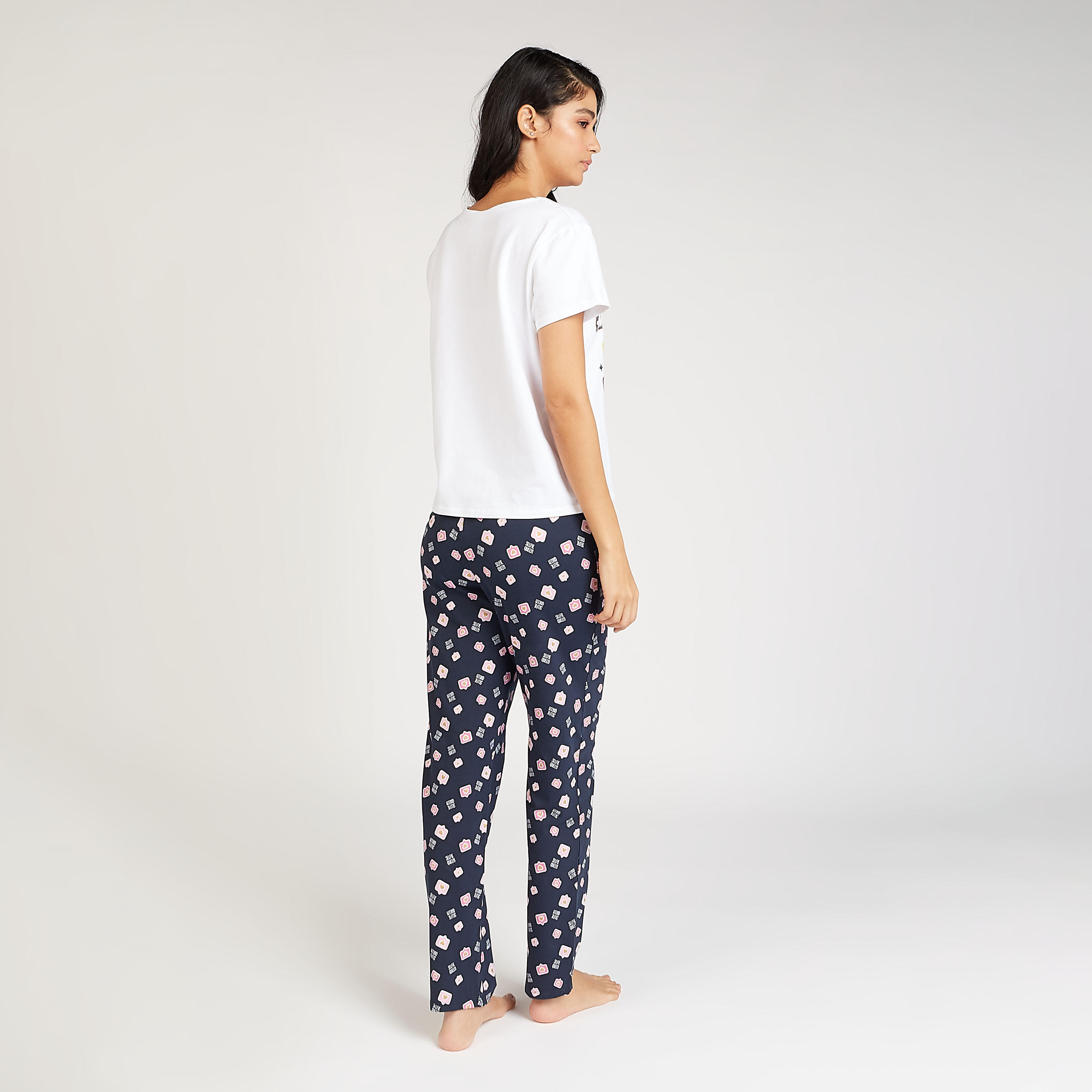 طقم ملابس نوم 3 قطع بطبعات-women-clothing-nightwear-pyjamas-longsets-image-3