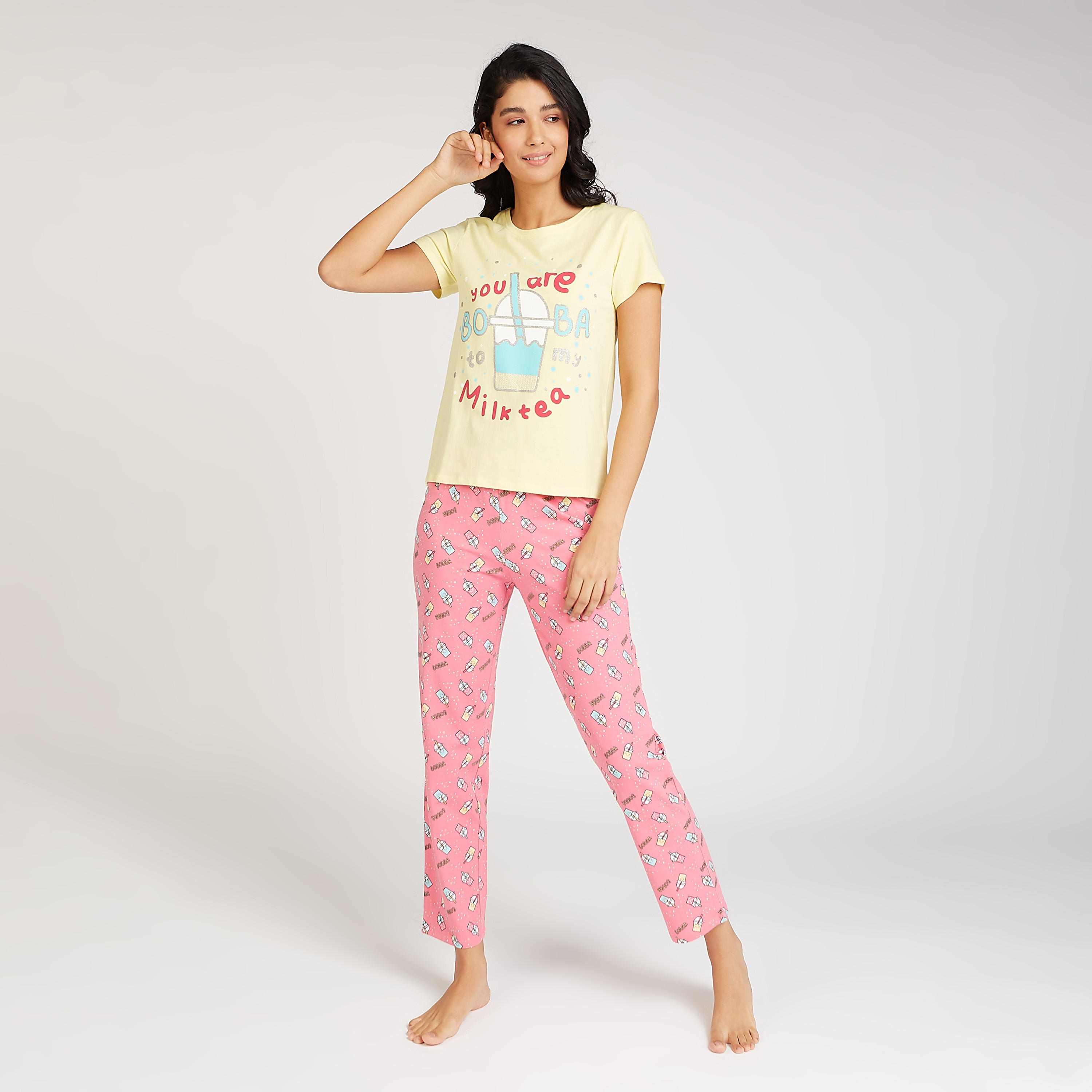 طقم ملابس نوم بطبعات - 3 قطع-women-clothing-nightwear-pyjamas-longsets-image-1