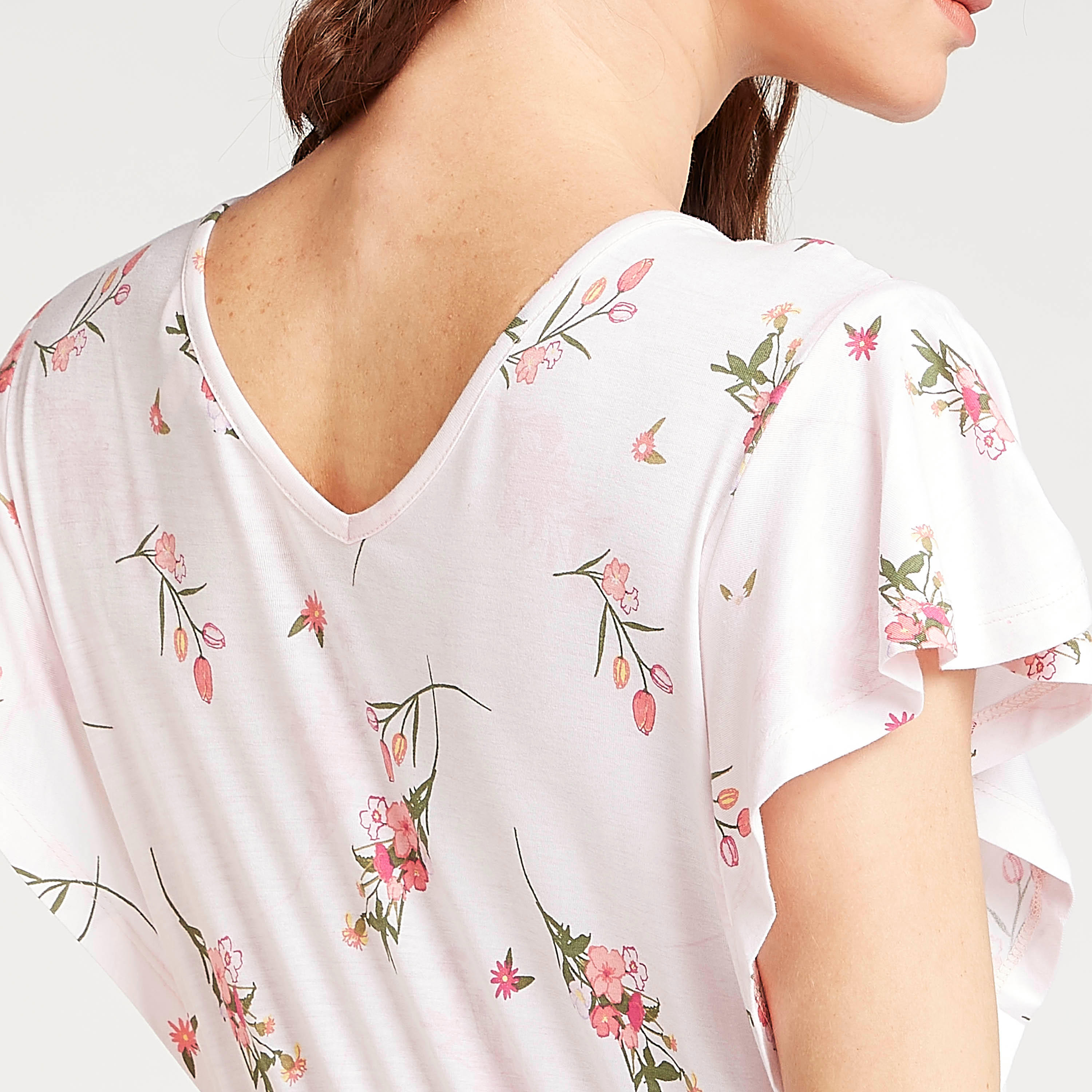 فستان نوم طويل بطبعات أزهار وأكمام قصيرة-women-clothing-nightwear-nighties-image-4