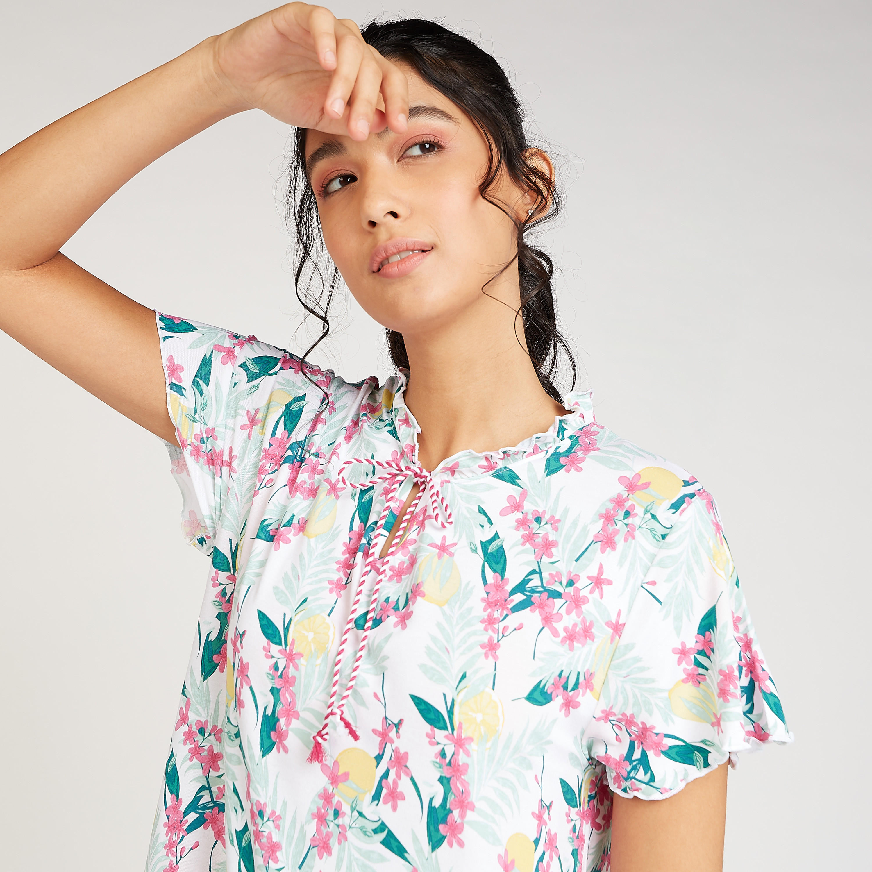 فستان نوم مستدام بأكمام كاب وأربطة وطبعات-women-clothing-nightwear-nighties-image-2