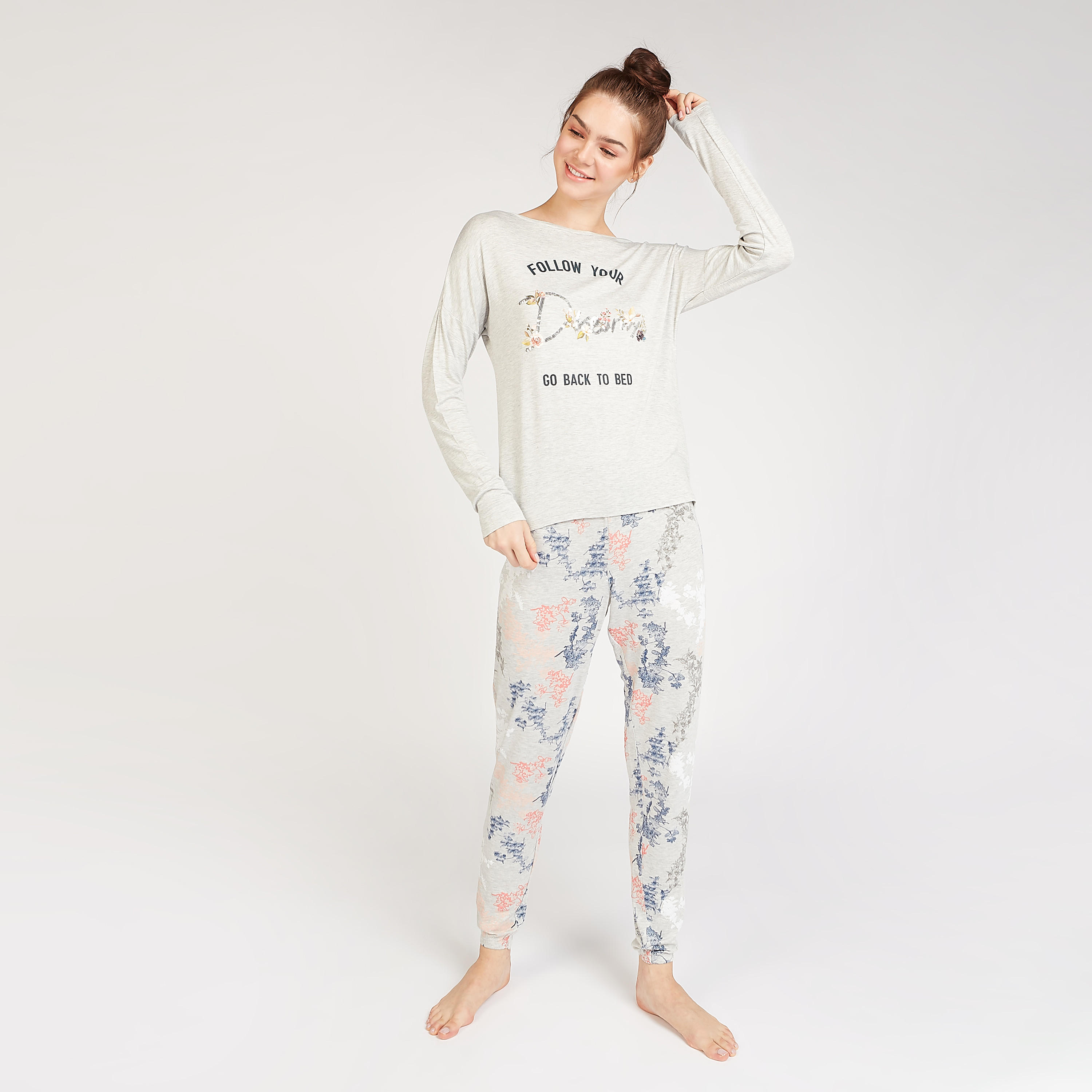 Printed Long Sleeves T-shirt and Pyjama Set-women-clothing-nightwear-pyjamas-longsets-image-2
