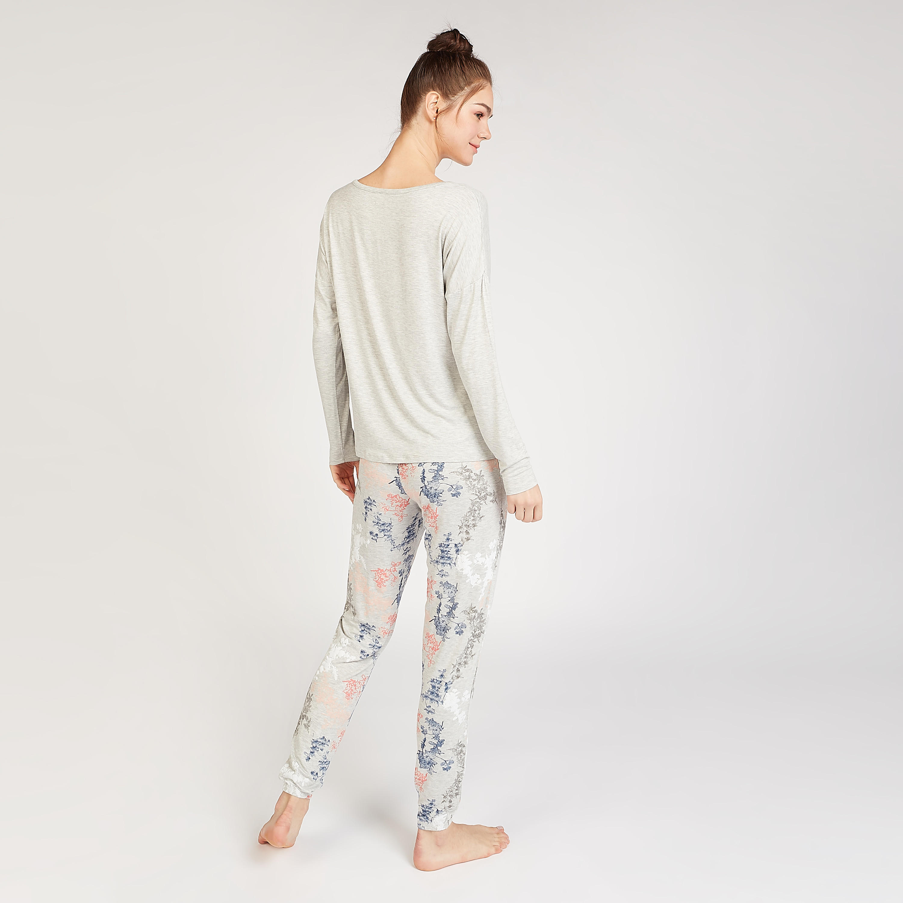 Printed Long Sleeves T-shirt and Pyjama Set-women-clothing-nightwear-pyjamas-longsets-image-4