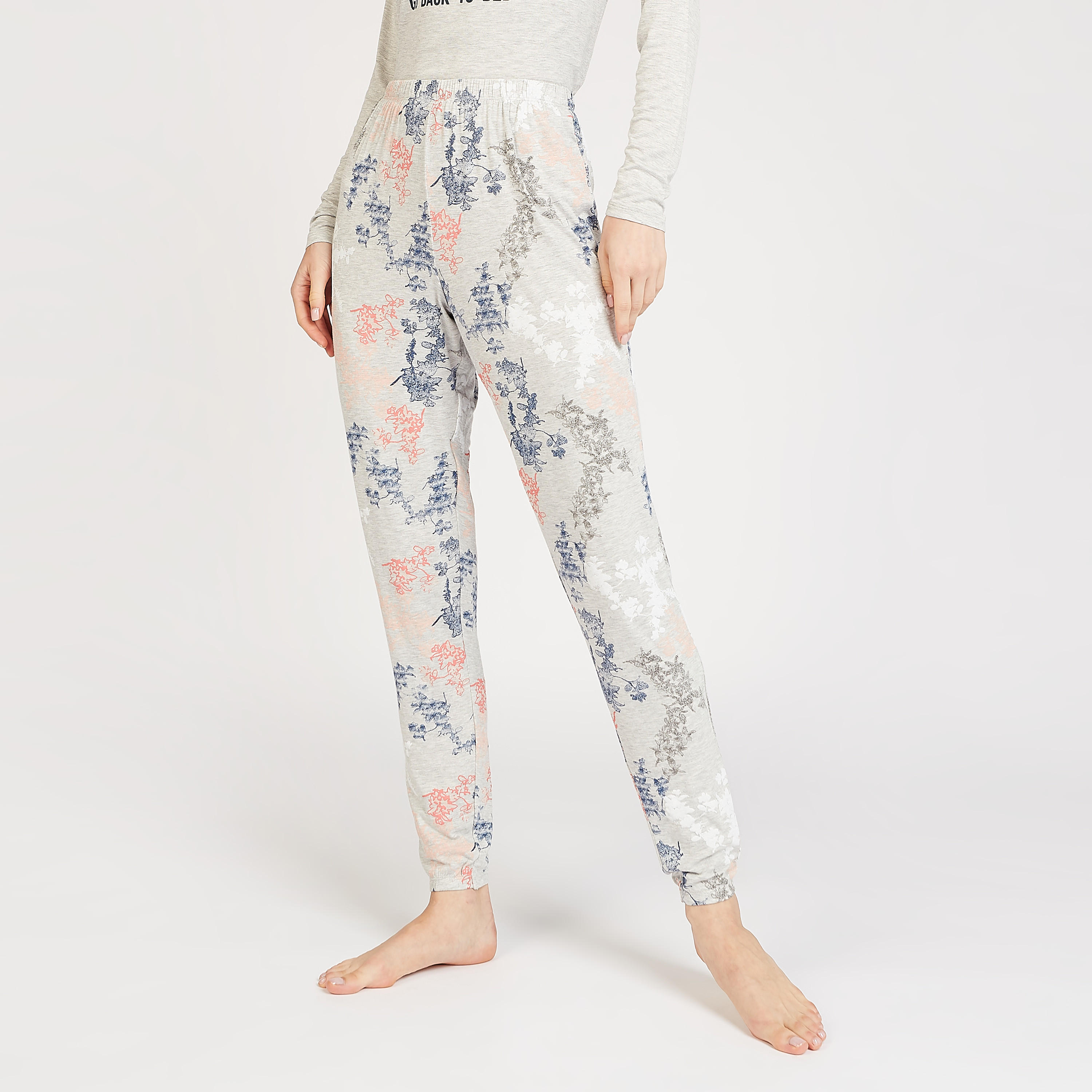 Printed Long Sleeves T-shirt and Pyjama Set-women-clothing-nightwear-pyjamas-longsets-image-6