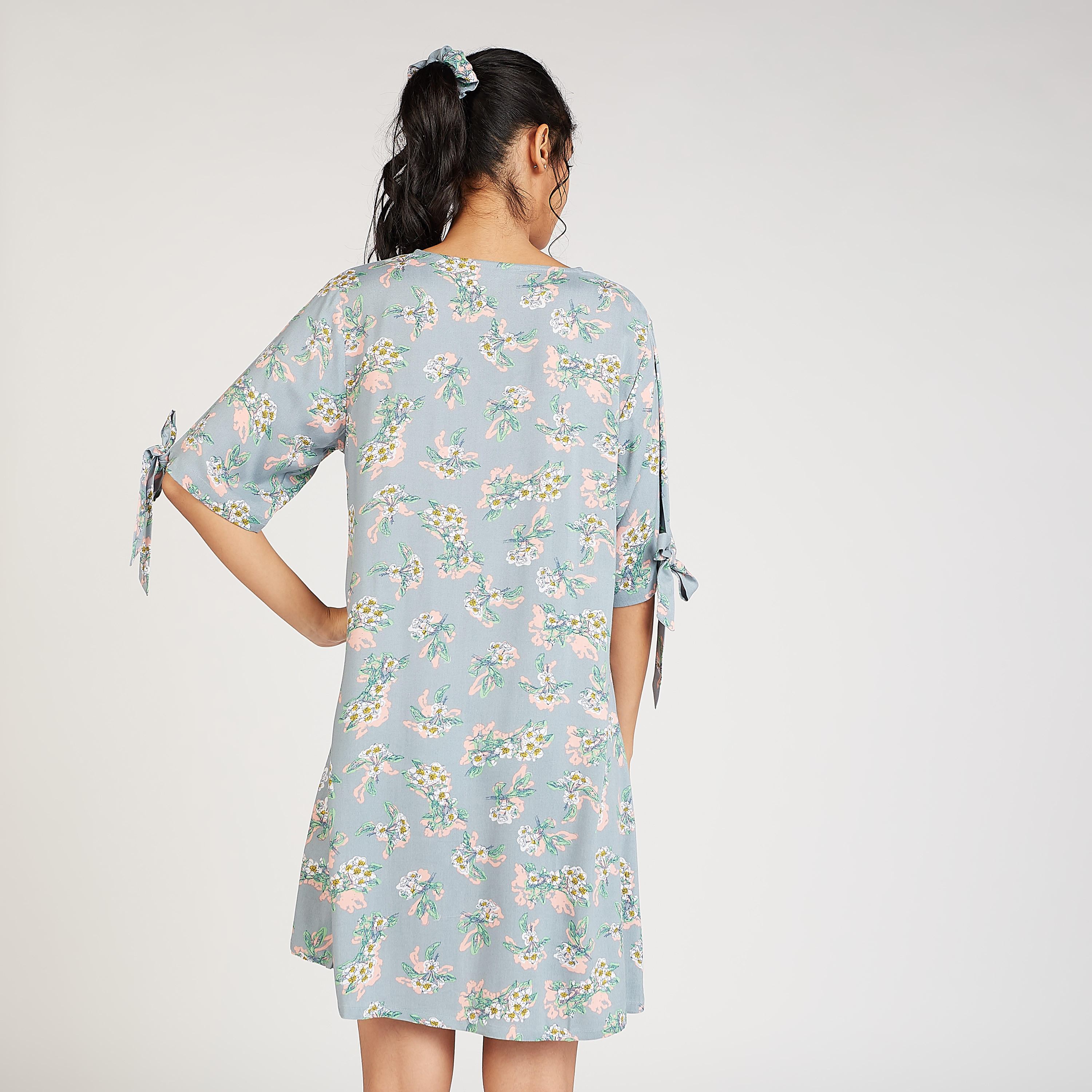 طقم مستدام فساتين نوم بطبعات وأكمام قصيرة - قطعتين-women-clothing-nightwear-nighties-image-6