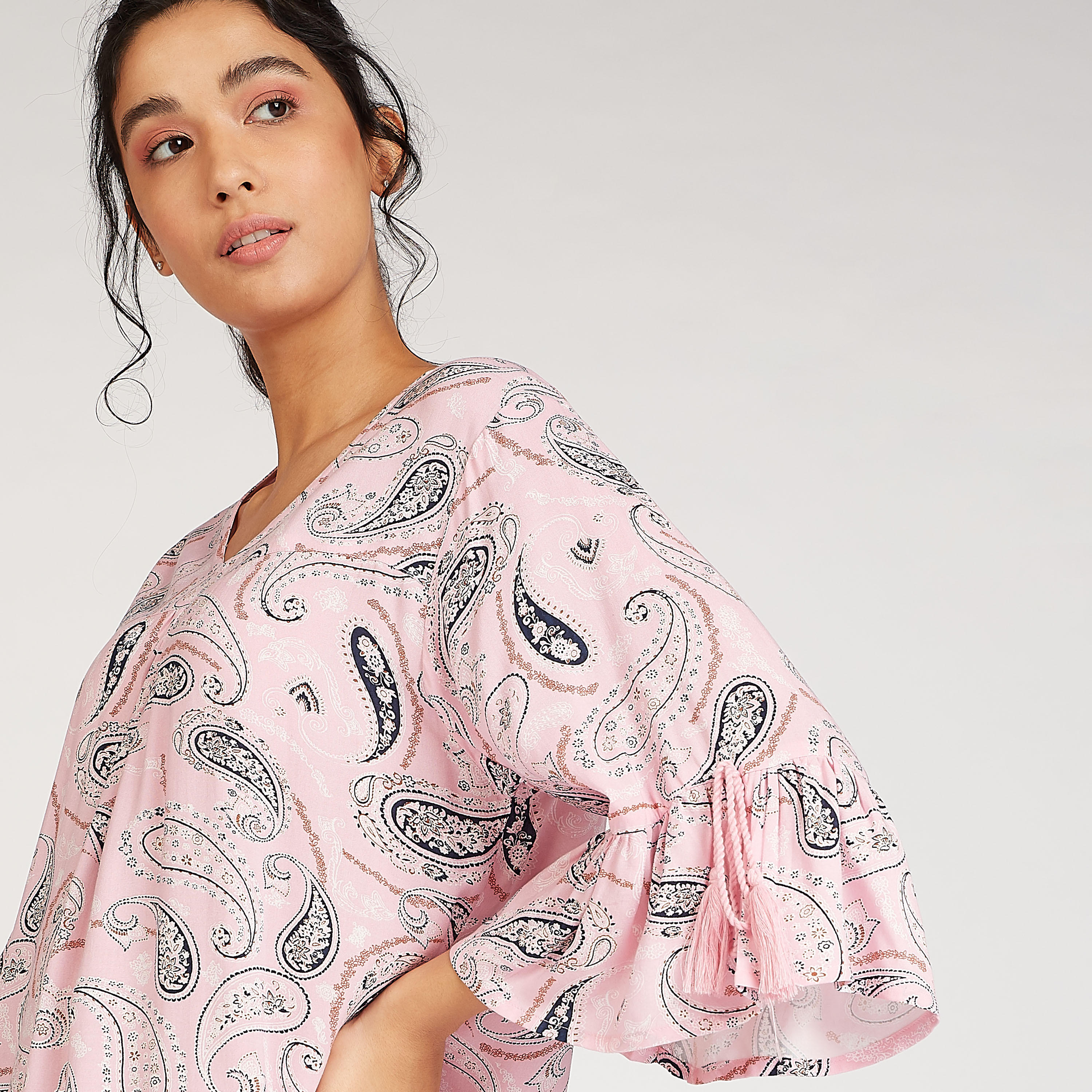 طقم فساتين نوم مستدامة متنوّعة بأكمام واسعة - قطعتين-women-clothing-nightwear-nighties-image-4