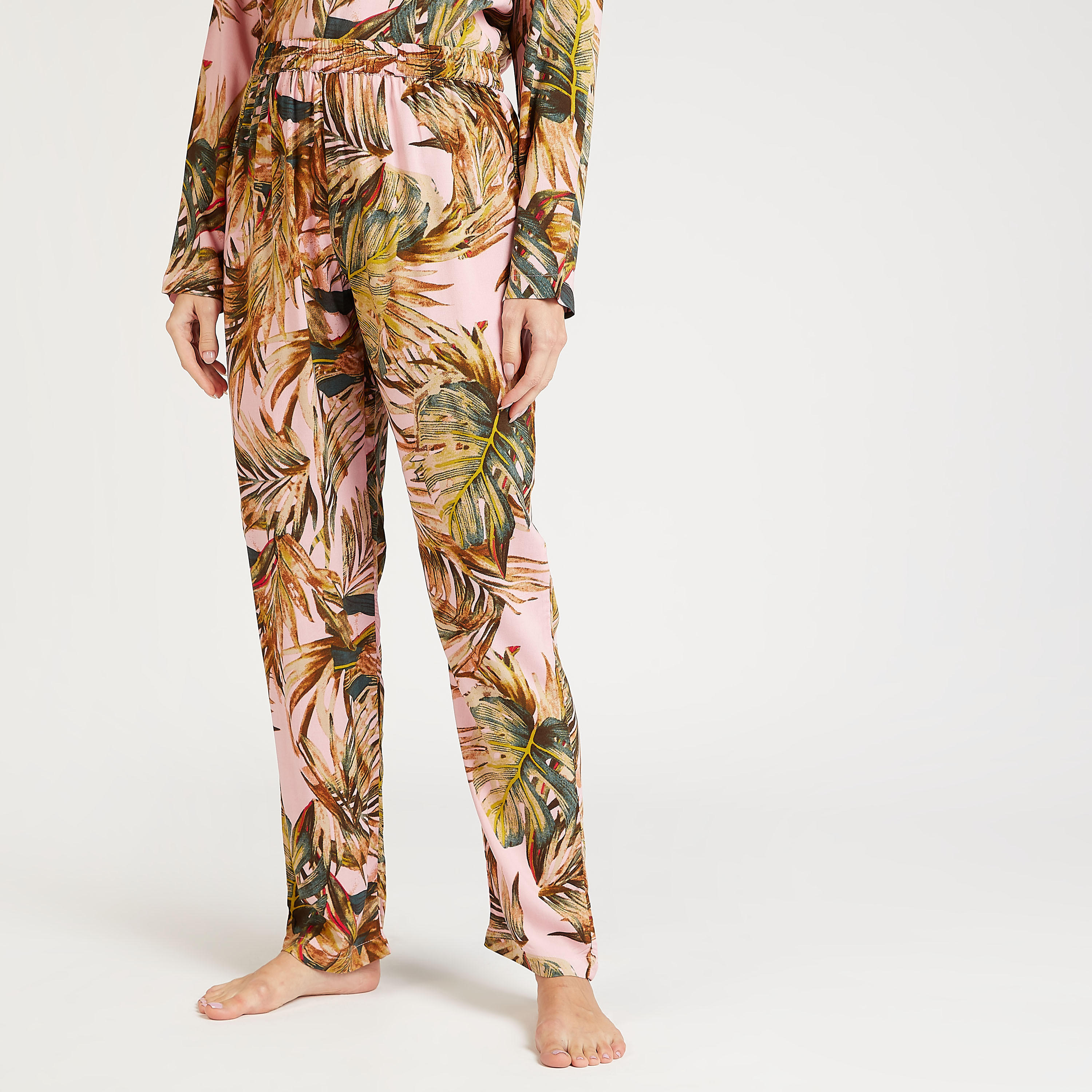 ملابس نوم بطبعات إستوائية - طقم من 3 قطع-women-clothing-nightwear-pyjamas-longsets-image-5