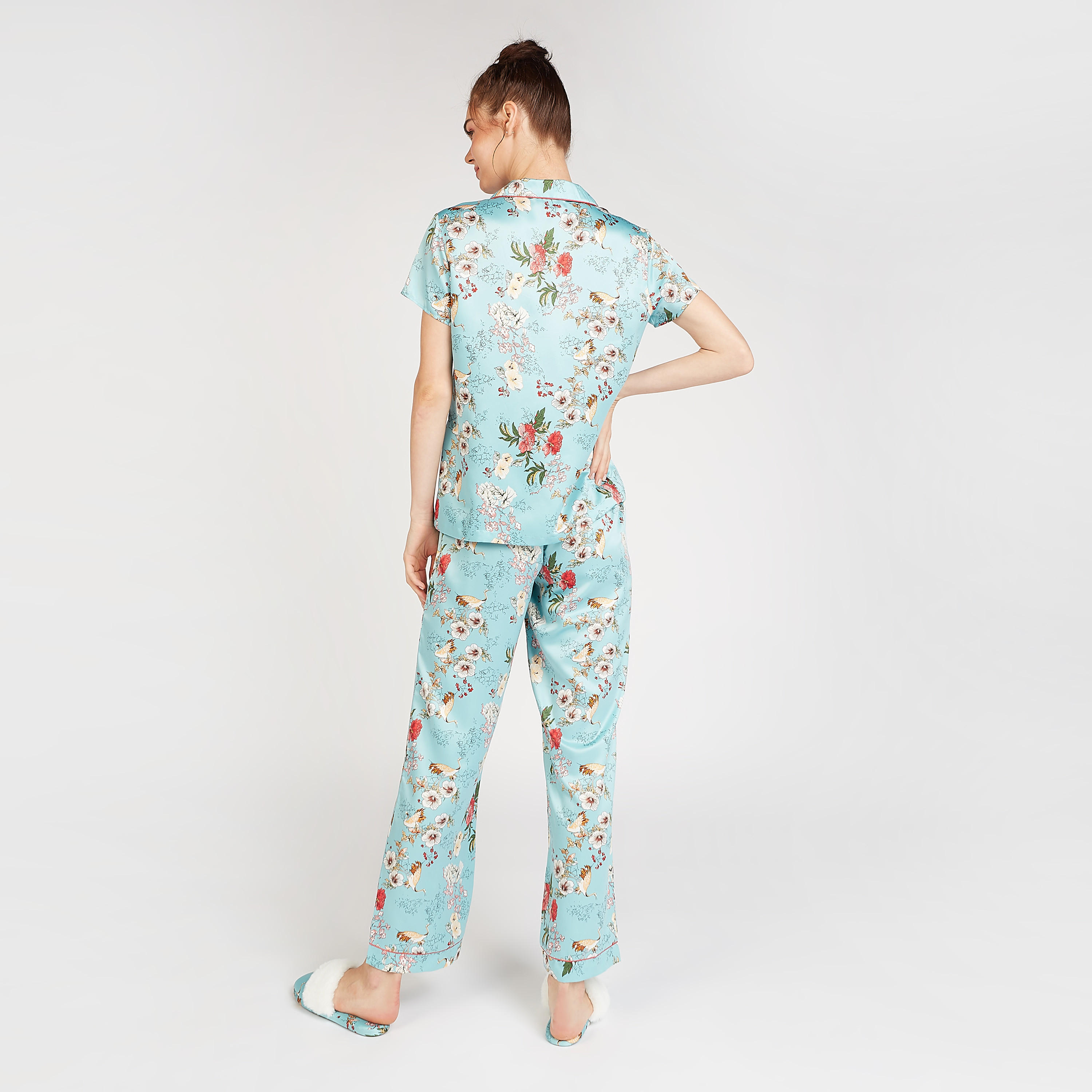 طقم بنطلون بيجاما طويل وقميص نوم بأكمام قصيرة وطبعات أزهار-women-clothing-nightwear-pyjamas-longsets-image-2