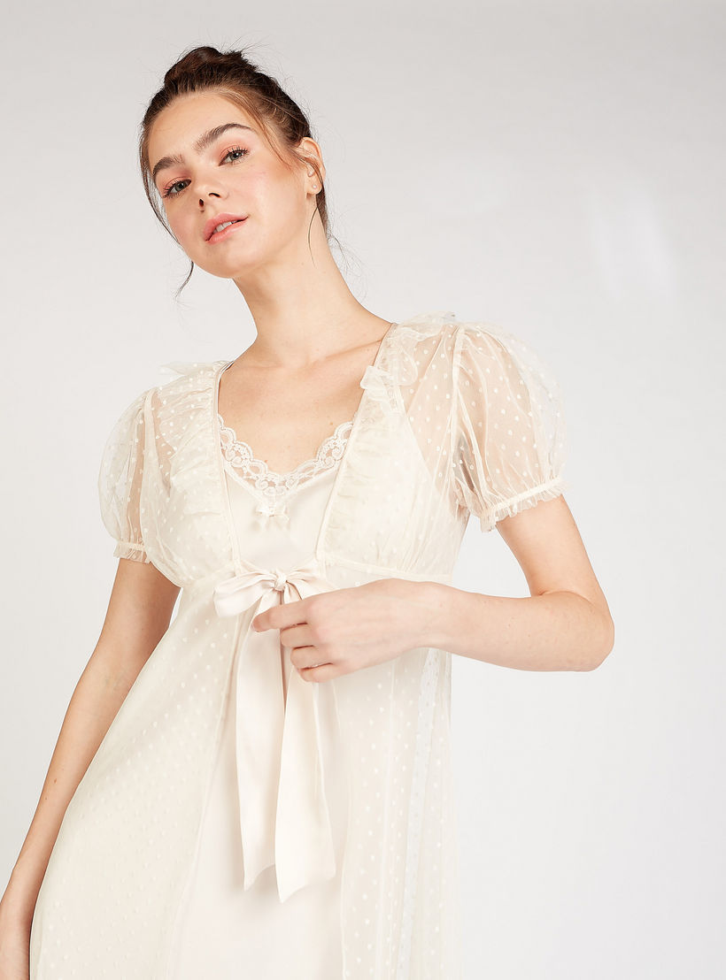 فستان نوم من الدانتيل بياقة V وأكمام قصيرة-women-clothing-nightwear-robes-image-5