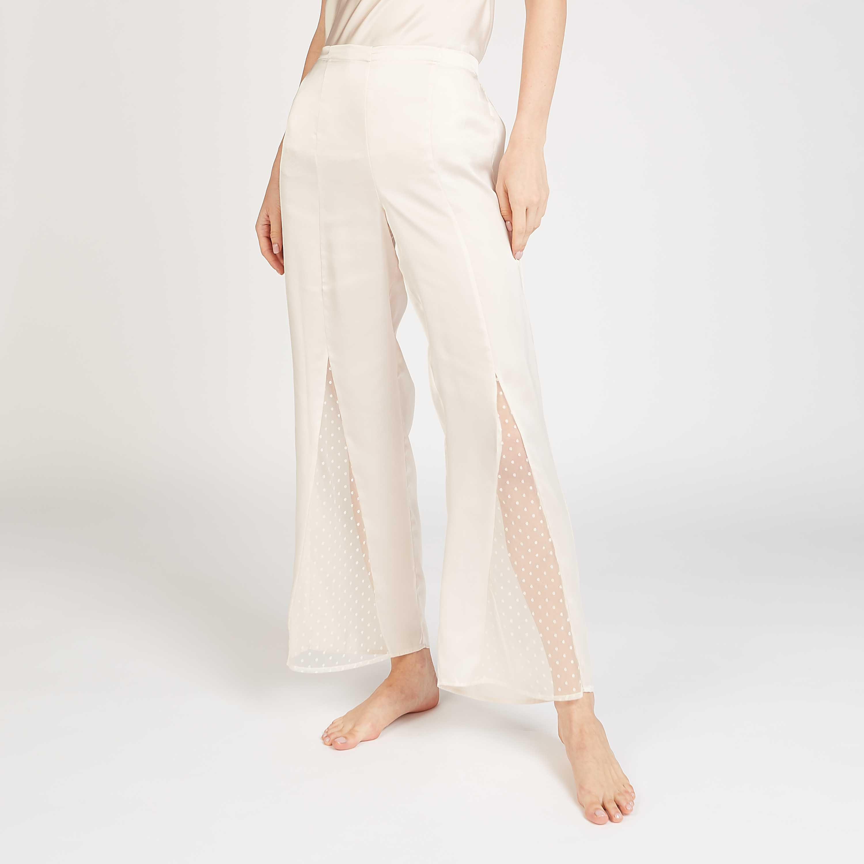 طقم بيجاما وبلوزة بياقة هالتر دون أكمام بتفاصيل دانتيل-women-clothing-nightwear-pyjamas-longsets-image-5