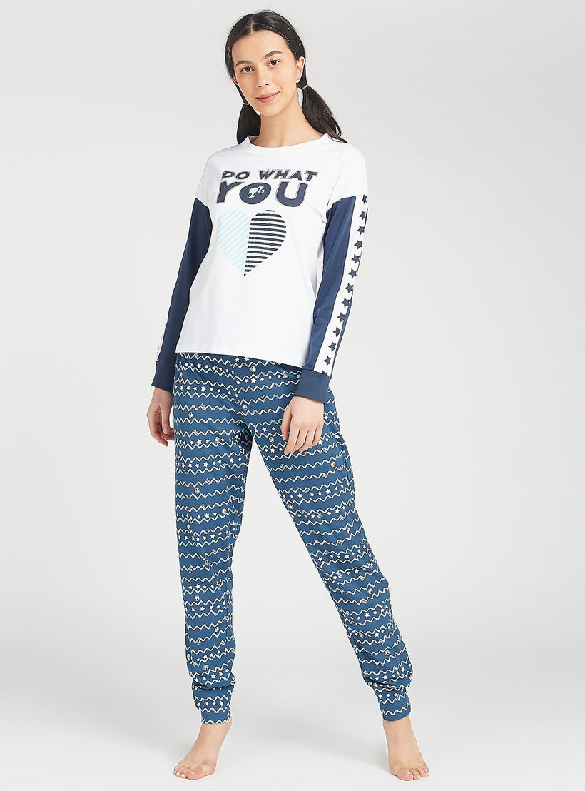 Sustainable Printed Long Sleeves T-shirt and Full Length Pyjama Set-women-clothing-nightwear-pyjamas-longsets-image-3