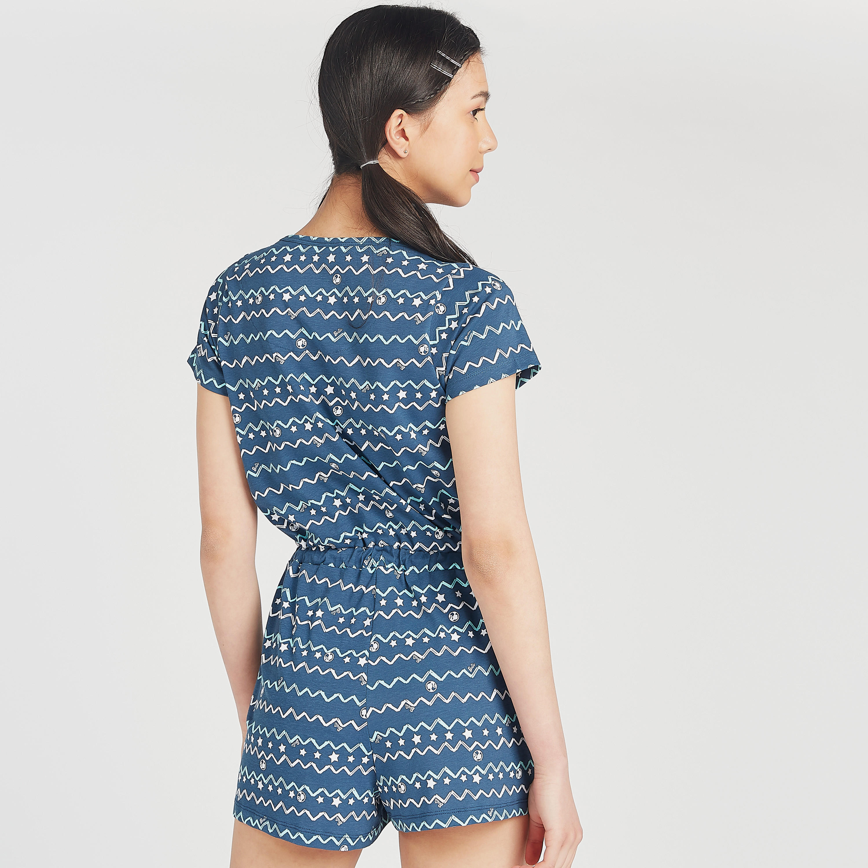 أفرول مستدام بطبعات وياقة v وأكمام قصيرة-women-clothing-nightwear-nighties-image-4