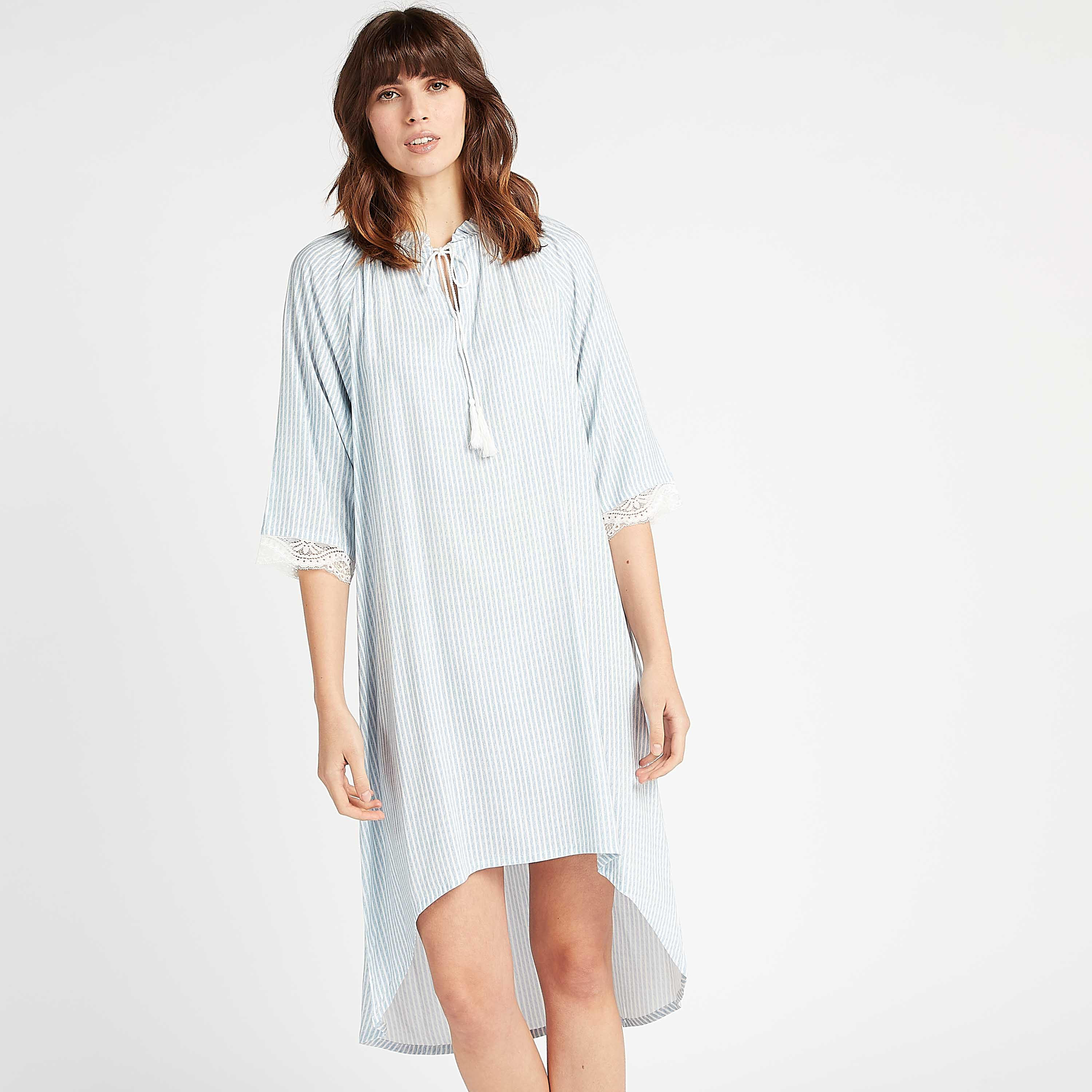 قميصنوم مخطّط بطول غير مستوي مع تفاصيل دانتيل وربطة عنق-women-clothing-nightwear-nighties-image-6