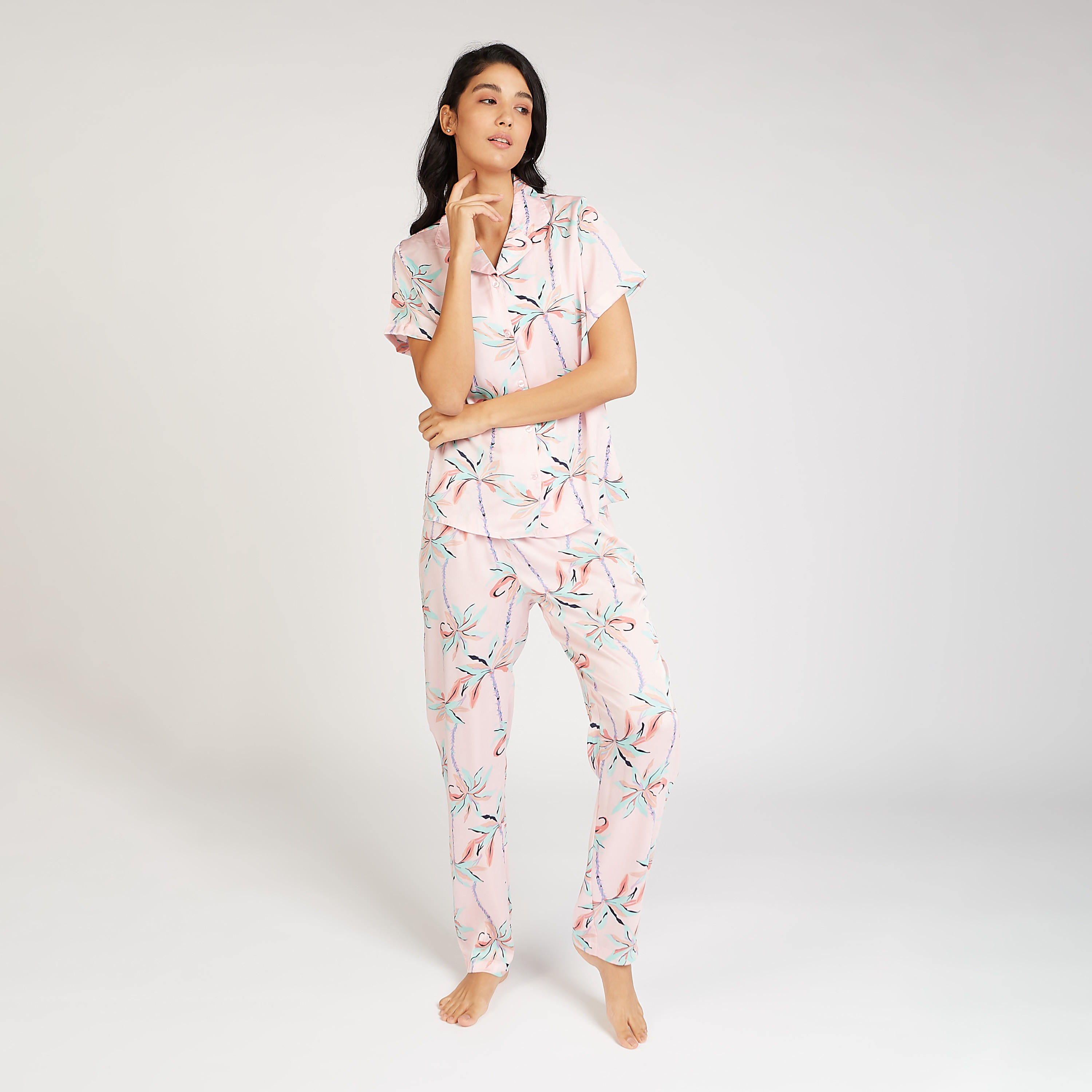 طقم ملابس نوم 3 قطع بطبعات-women-clothing-nightwear-pyjamas-longsets-image-1