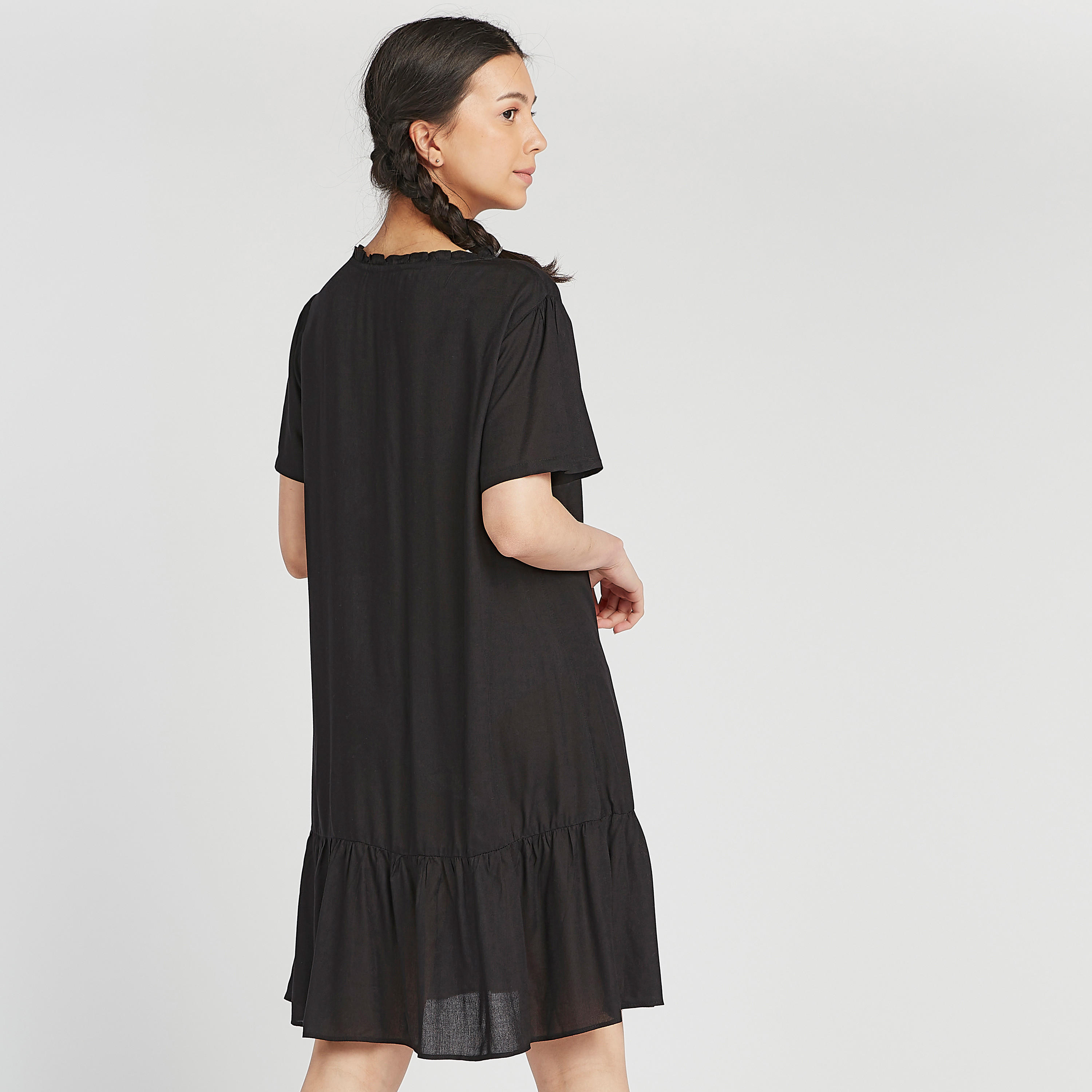 طقم فساتين نوم متنوّعة بياقة بكسرات وأكمام قصيرة - قطعتين-women-clothing-nightwear-nighties-image-4