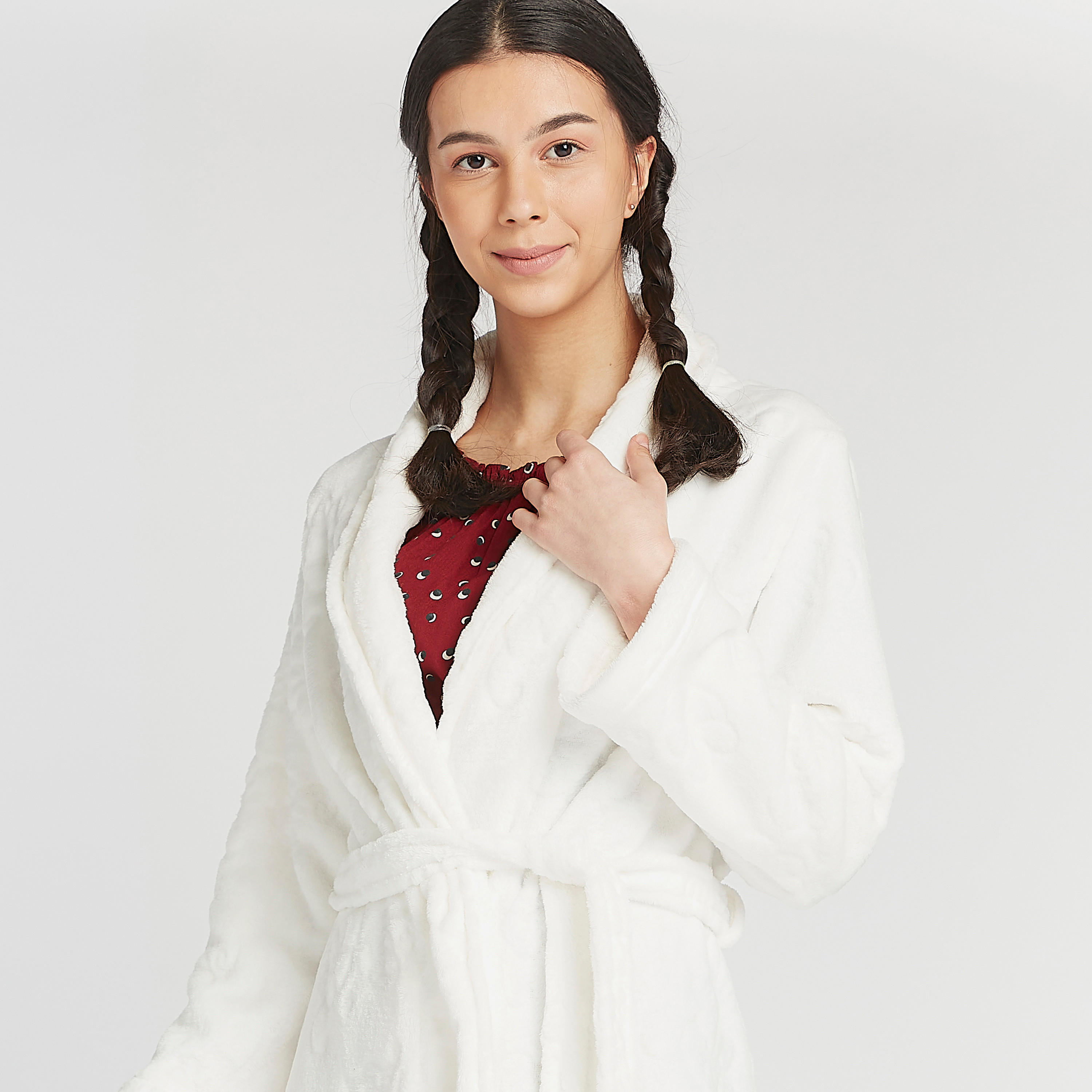 روب بارز الملمس مخملي بأكمام طويلة وخصر بحزام-women-clothing-nightwear-robes-image-5