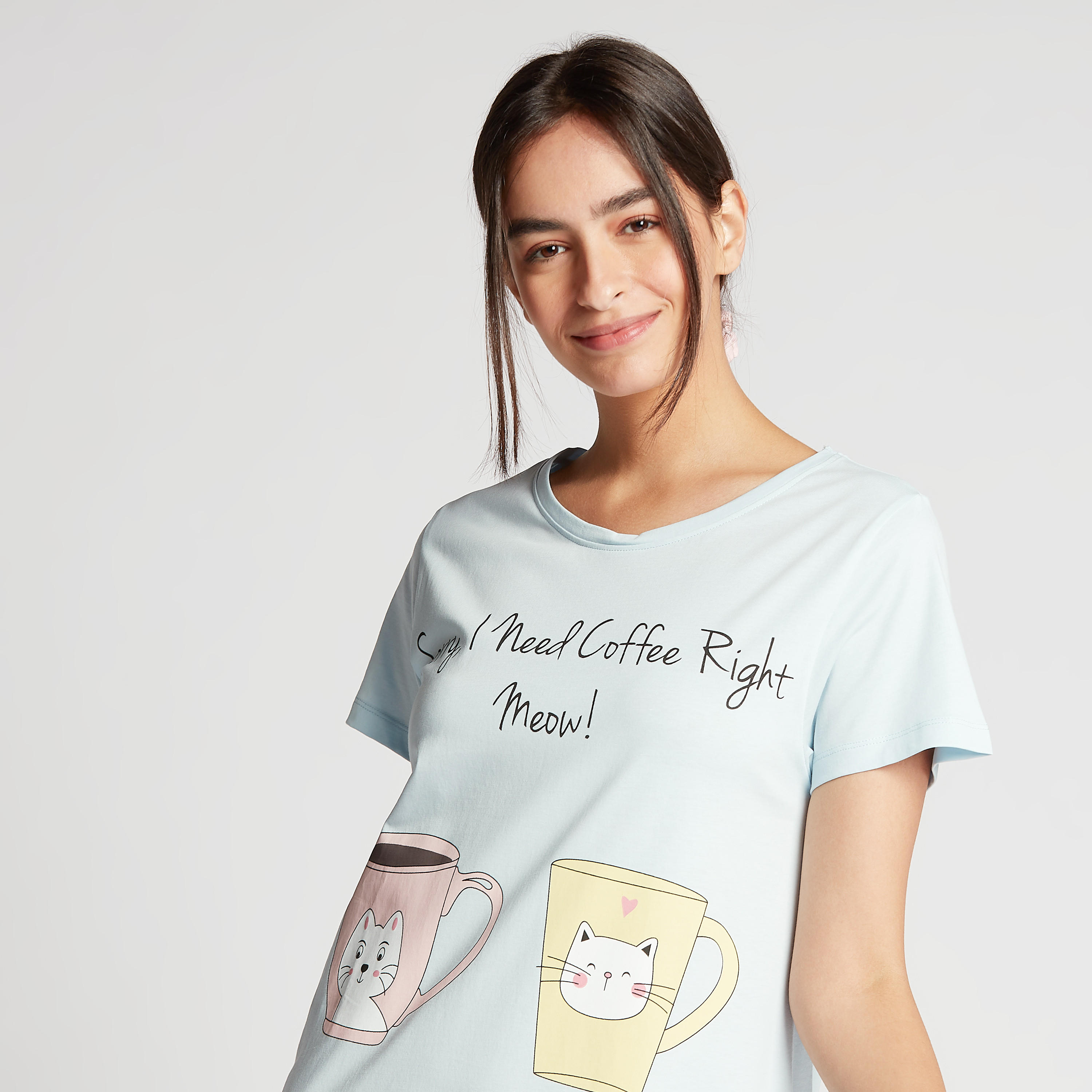فستان نوم مستدام بياقة مستديرة وطبعات - طقم من قطعتين-women-clothing-nightwear-nighties-image-7