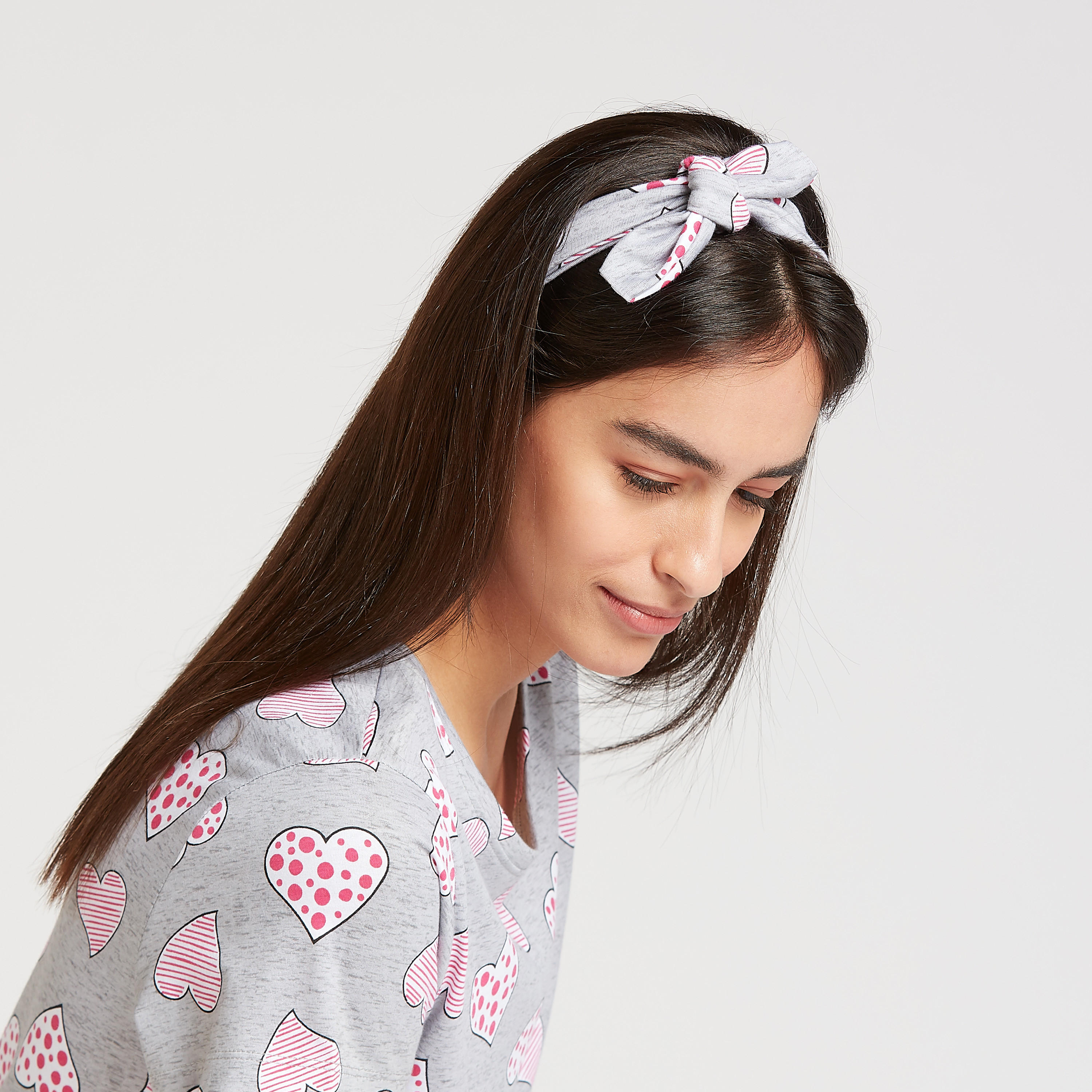 فستان نوم مستدام بياقة مستديرة وطبعات - طقم من قطعتين-women-clothing-nightwear-nighties-image-6