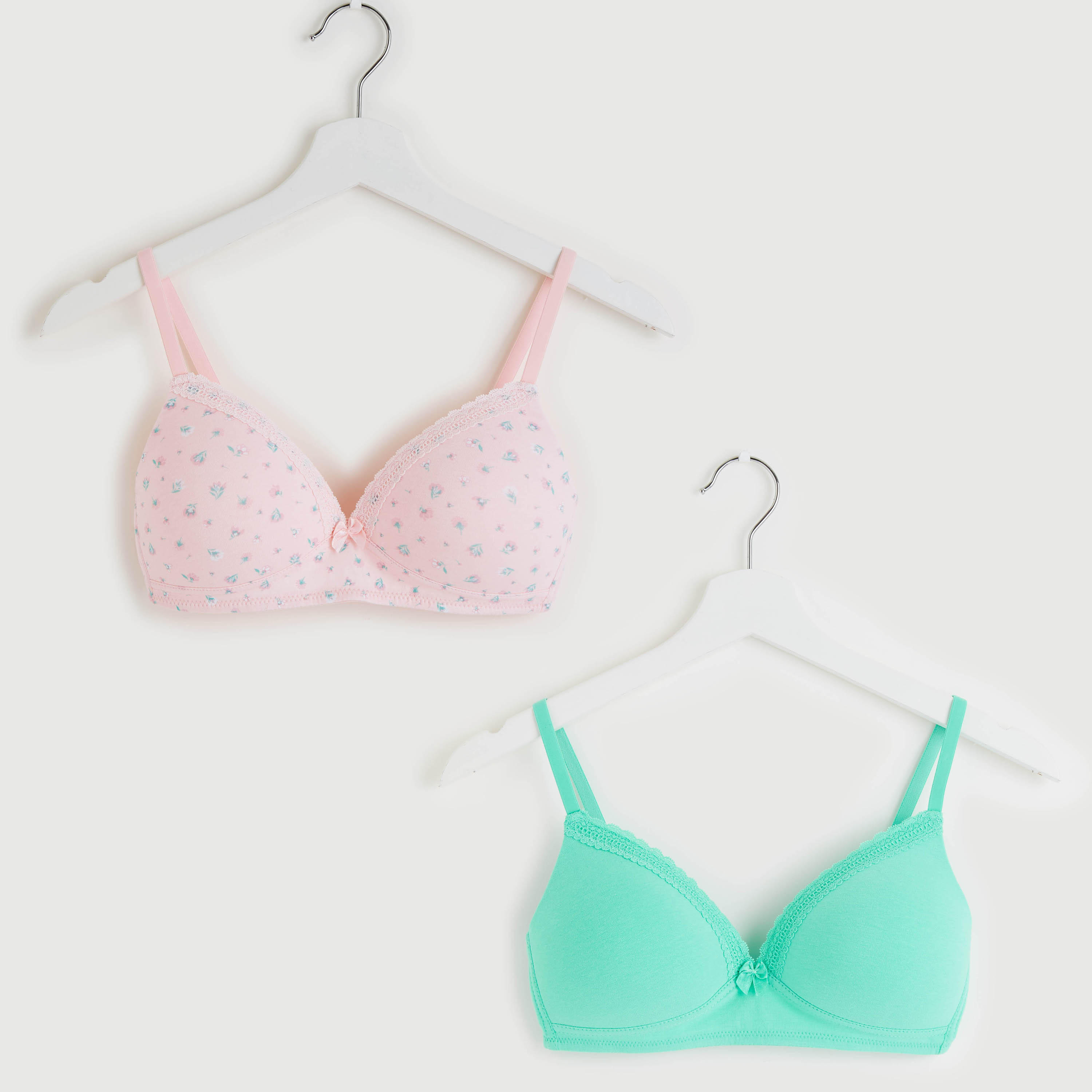 صدريّة تيشيرت مبطّنة متنوّعة بتفاصيل فيونكة - طقم من قطعتين-women-clothing-lingerie-bras-image-1
