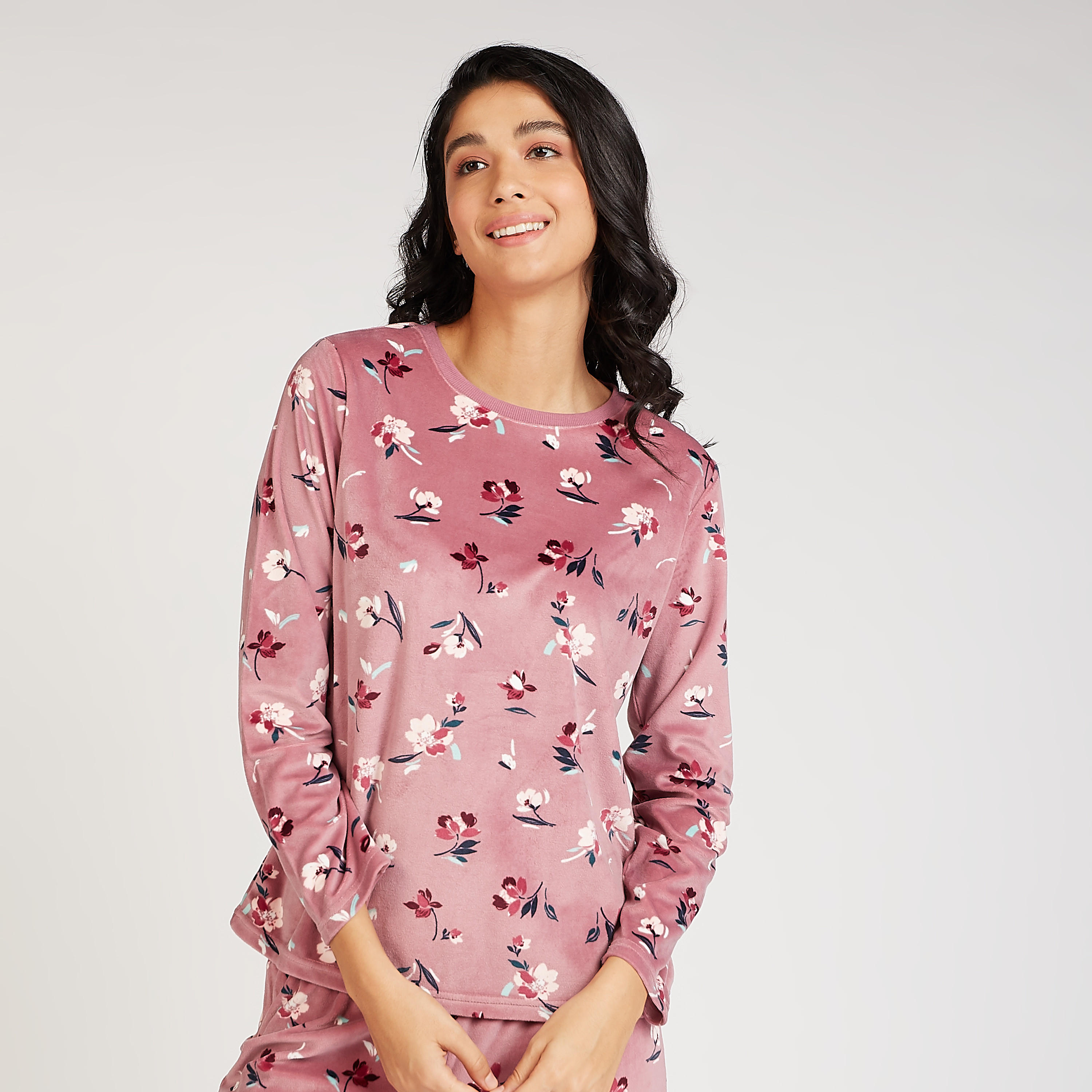 طقم مستدام بيجاما وتيشيرت بطبعات وأكمام طويلة-women-clothing-nightwear-pyjamas-longsets-image-4