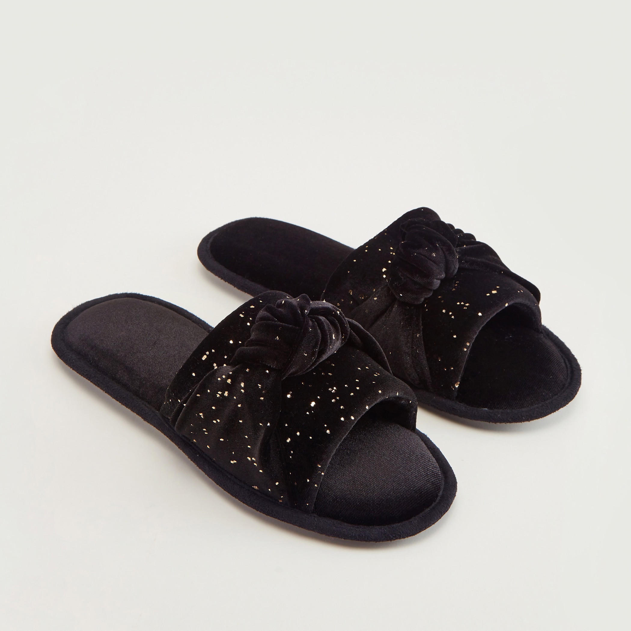 شبشب مزيّن بتفاصيل عقدة-women-clothing-nightwear-bedroomslippers-image-4