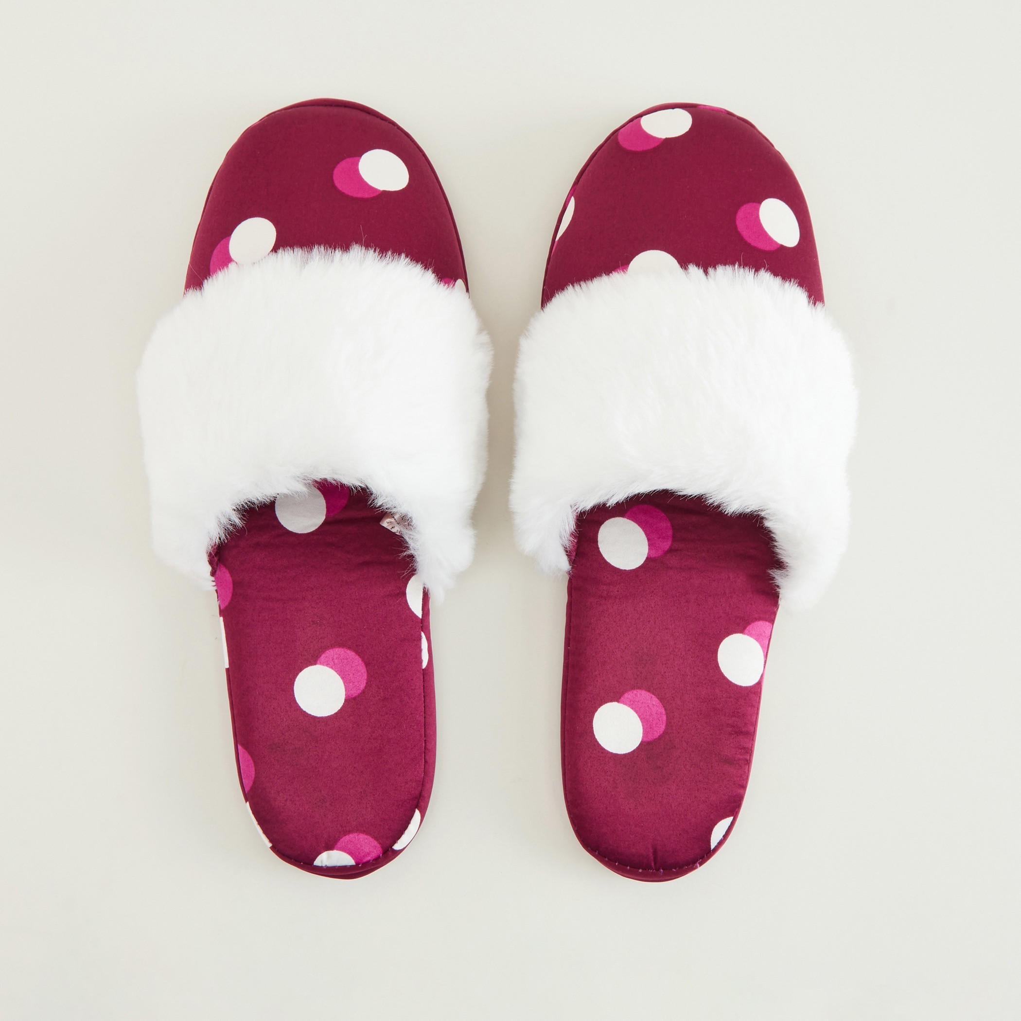 شبشب غرفة نوم سهل الارتداء بمقدّمة مغلقة وطبعات منقّطة-women-clothing-nightwear-bedroomslippers-image-4