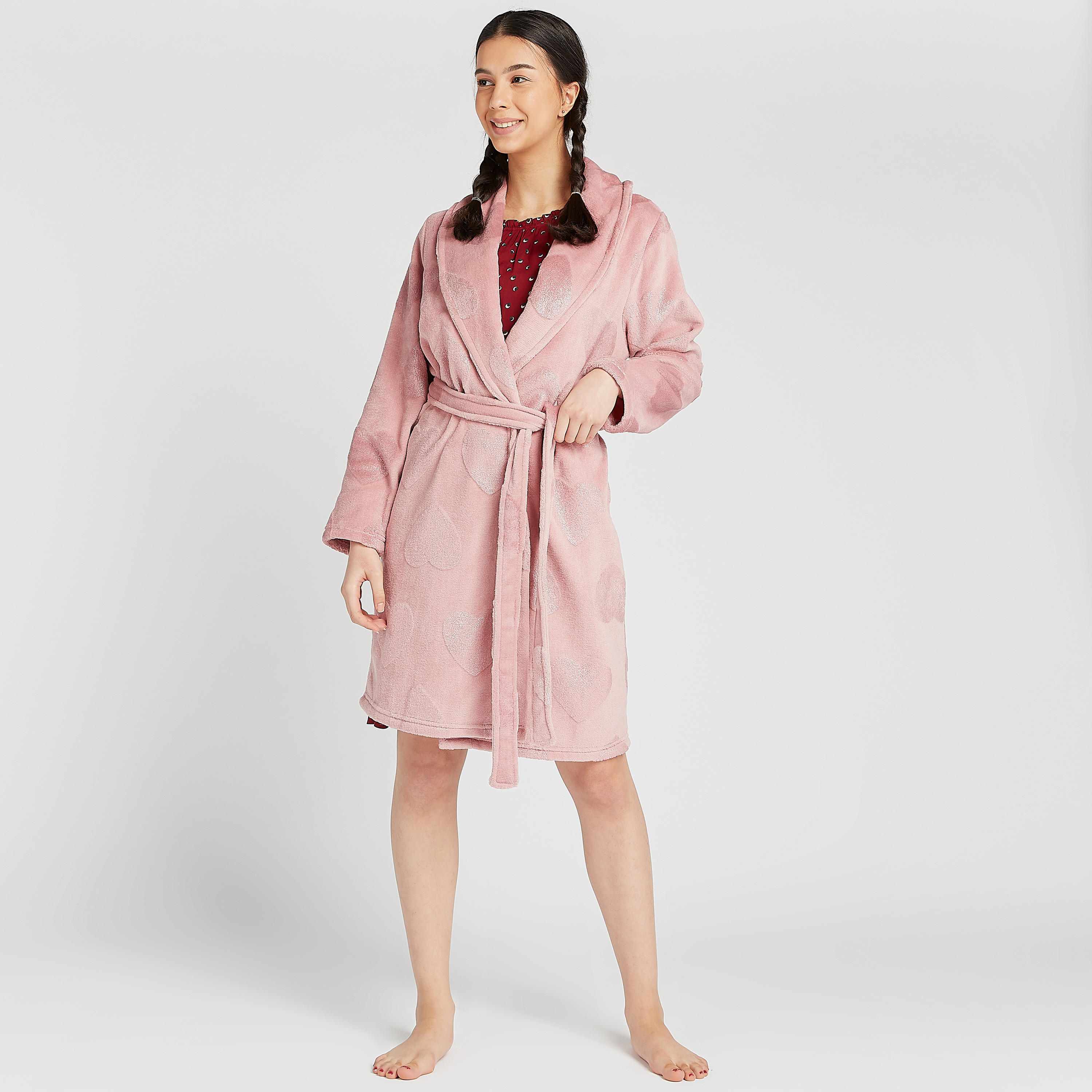 روب حمّام مستدام بياقة منسدلة وأربطة وطبعات-women-clothing-nightwear-robes-image-2