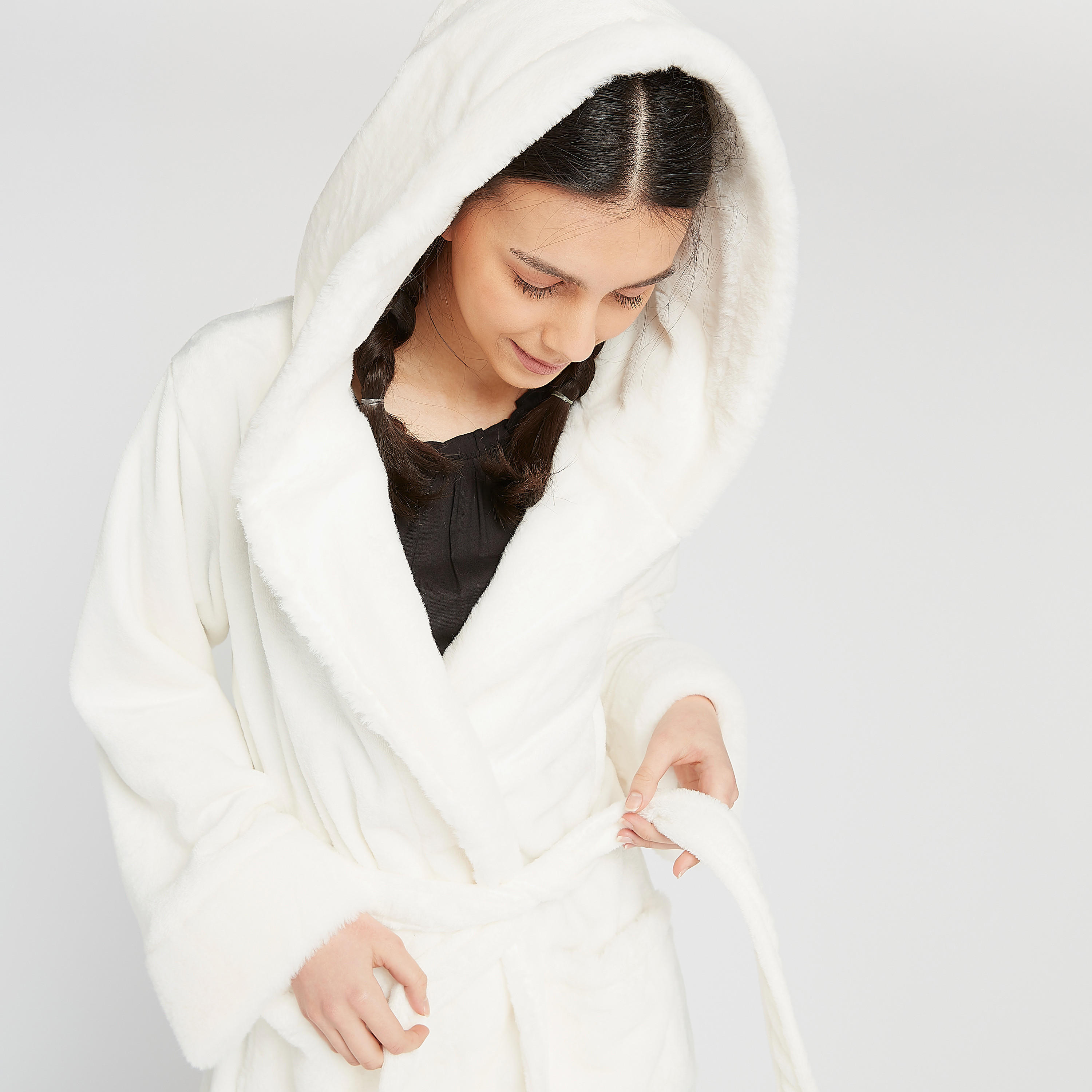 Sustainable Plush Robe with Hooded Neck and Pockets-women-clothing-nightwear-robes-image-5