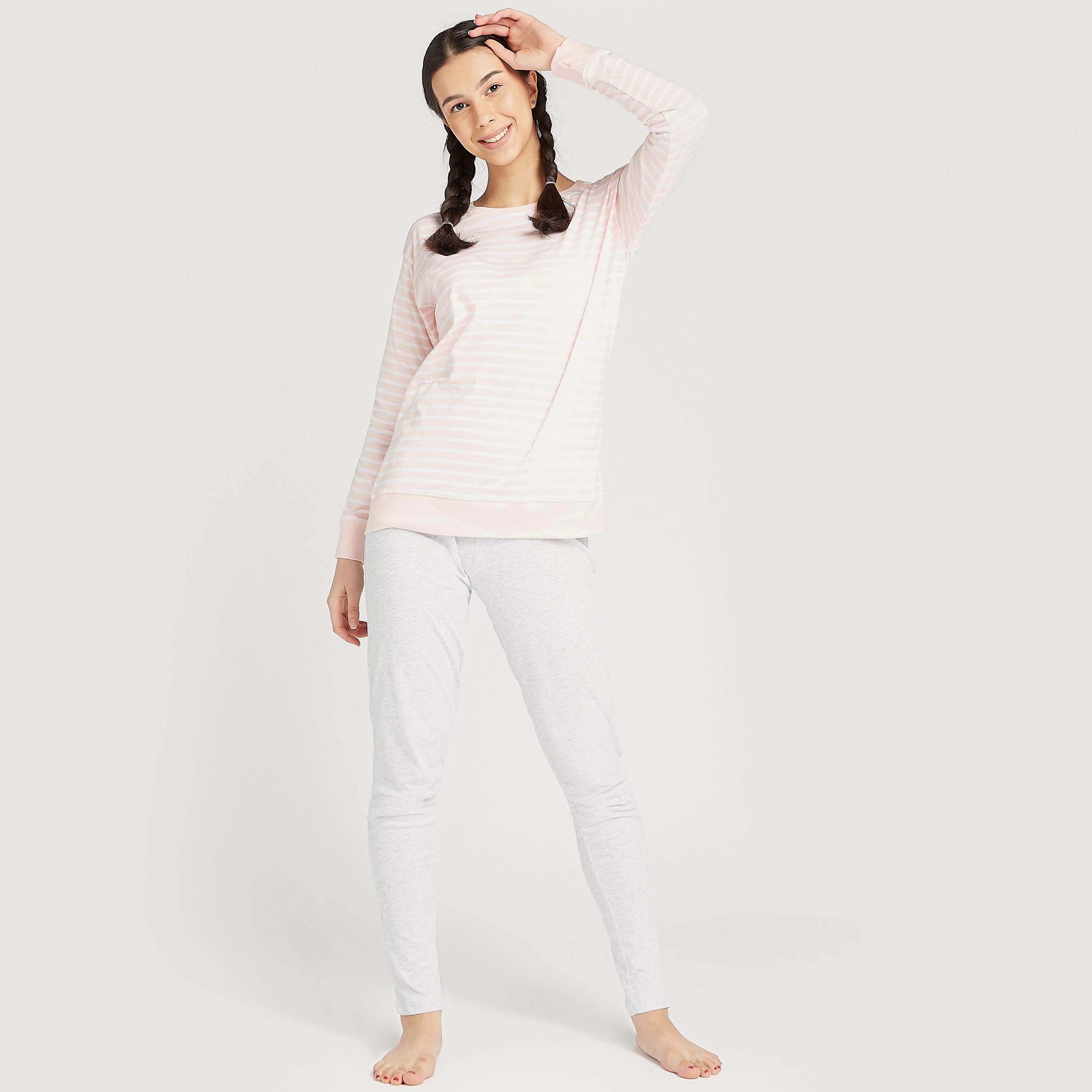 طقم مستدام من بنطلون بيجاما طويل وتيشيرت مخطّط-women-clothing-nightwear-pyjamas-longsets-image-1