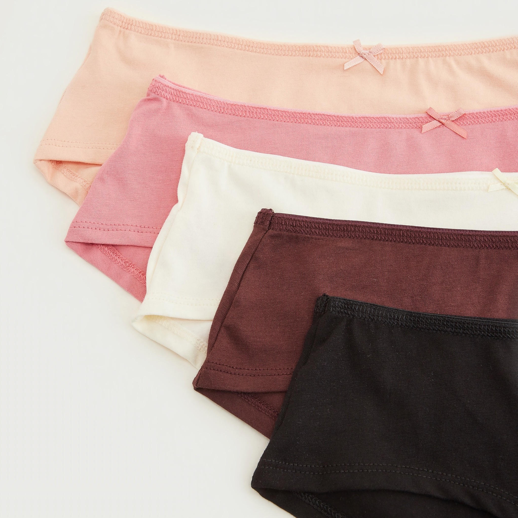 سراويل داخليّة مستدامة بوي شورت بتفاصيل فيونكة - طقم من 5 قطع-women-clothing-lingerie-panties-image-2